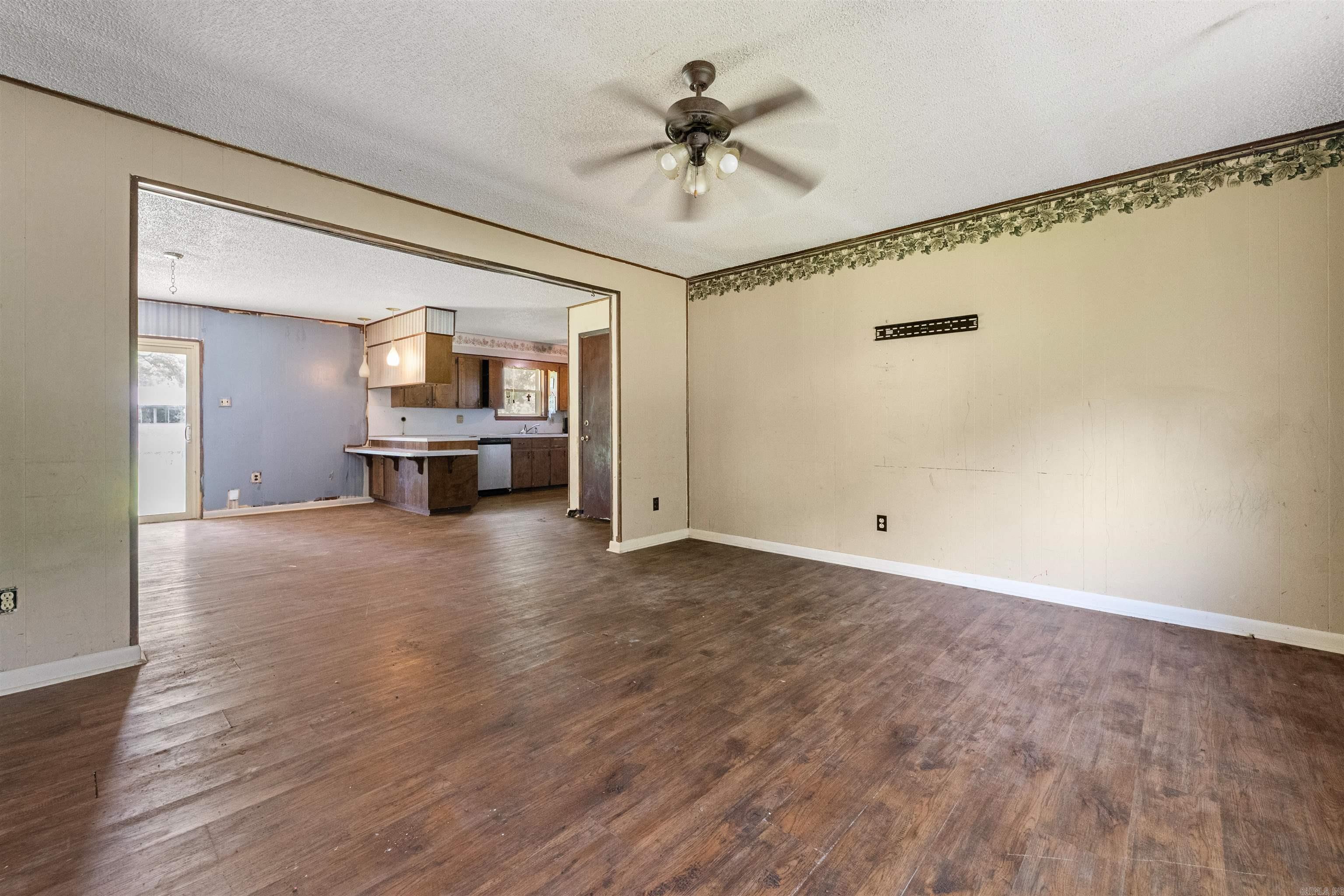 ARBOR OAKS - Residential