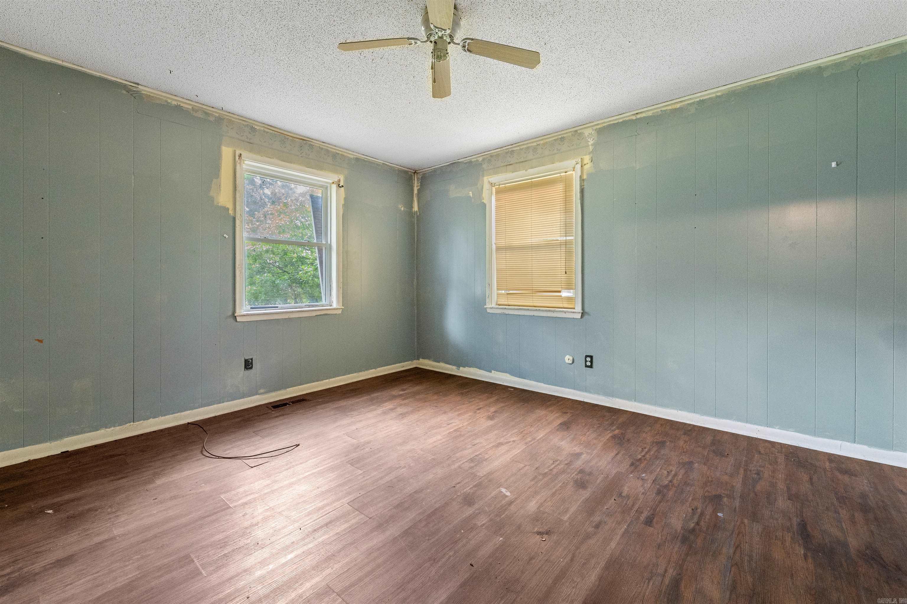 ARBOR OAKS - Residential