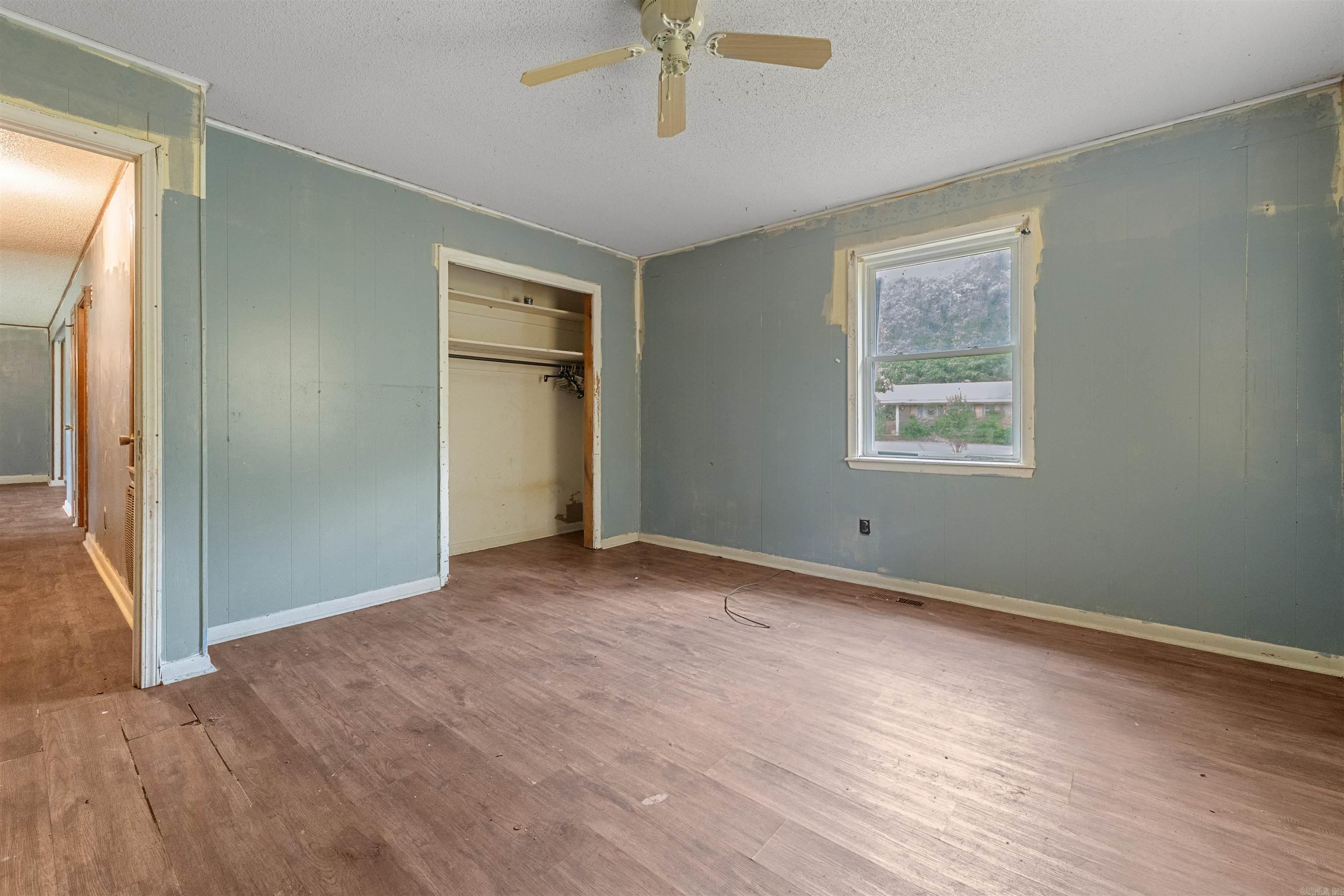 ARBOR OAKS - Residential