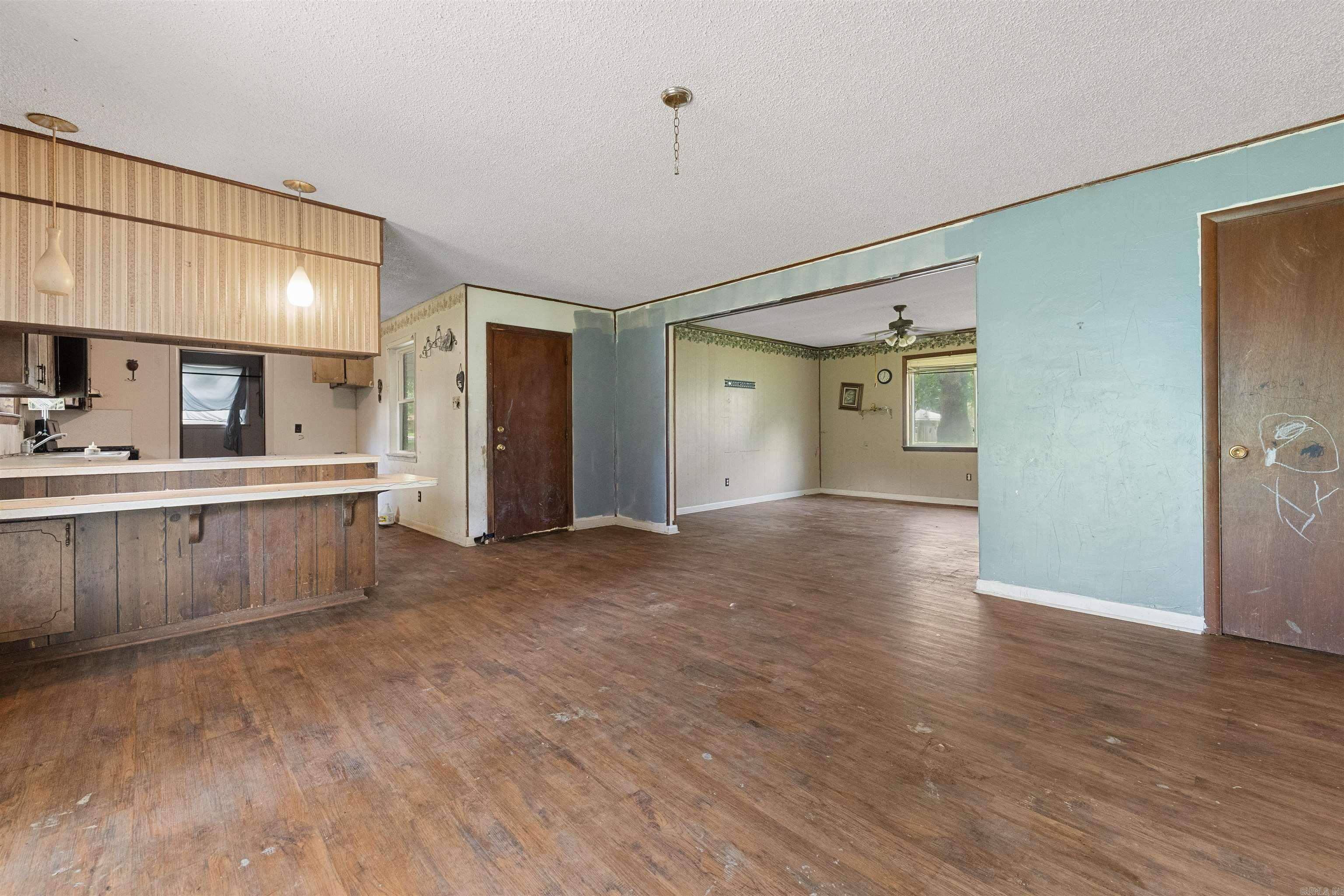 ARBOR OAKS - Residential