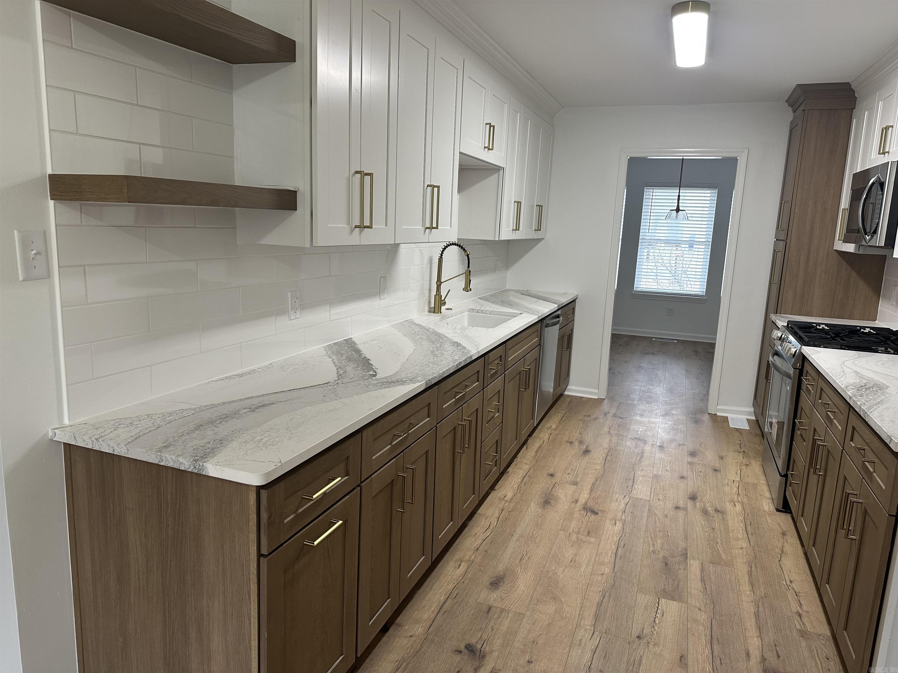 INDIAN HILLS - Residential