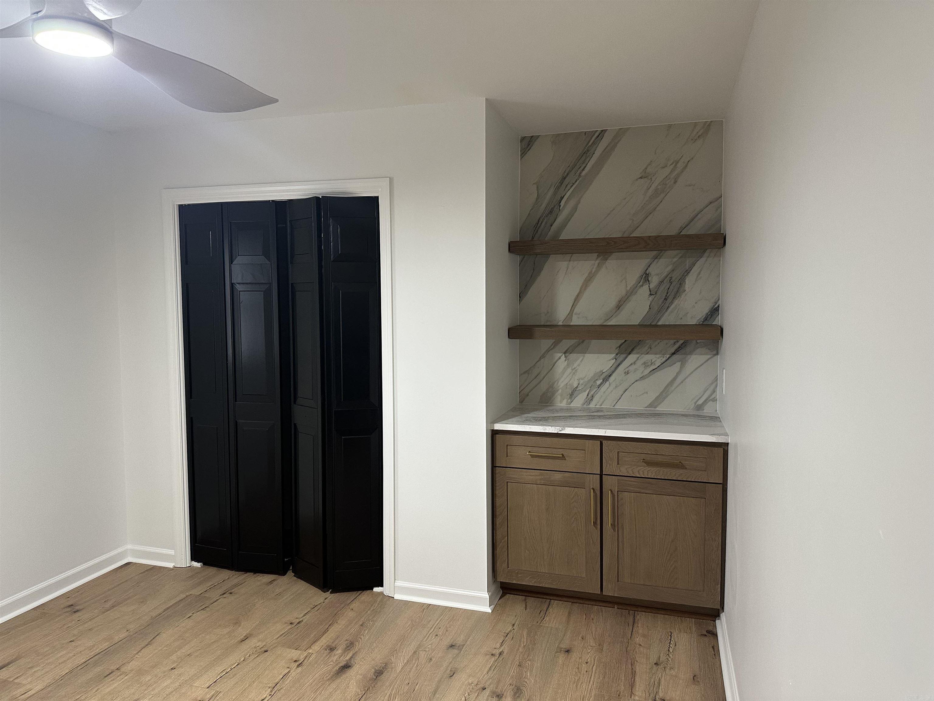 INDIAN HILLS - Residential