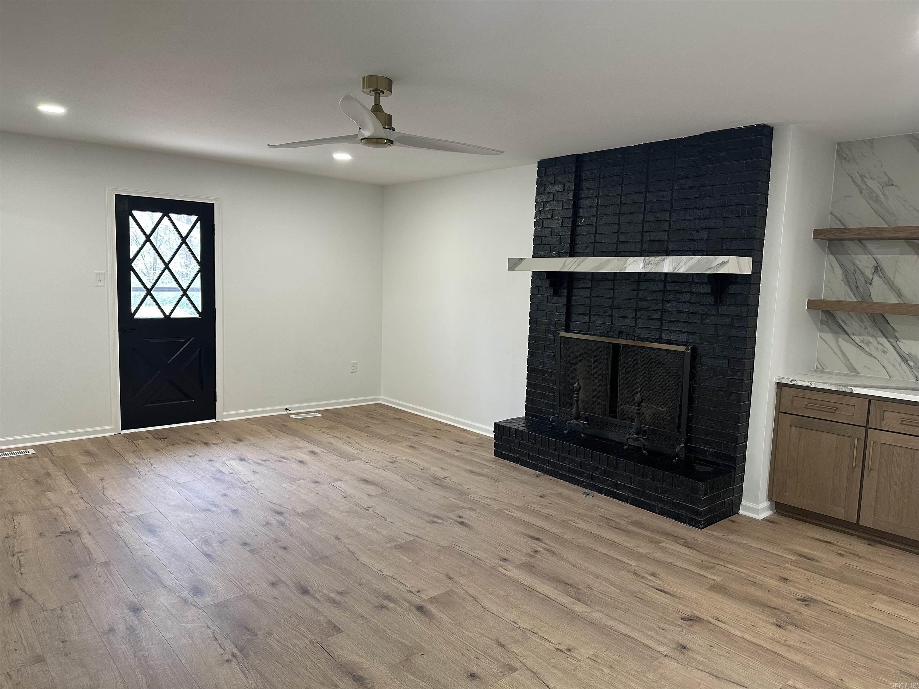 INDIAN HILLS - Residential