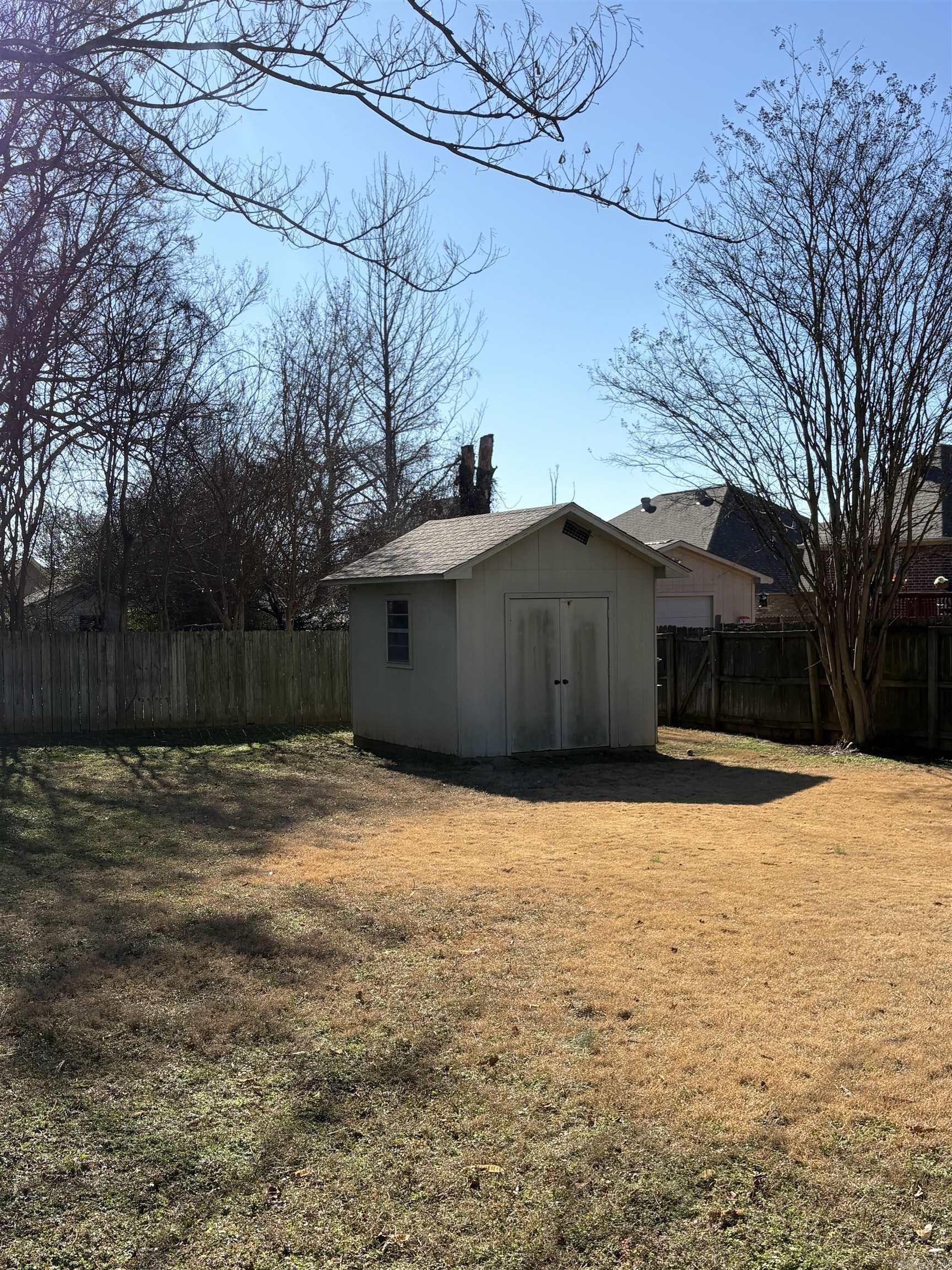 RIVER OAKS - Residential