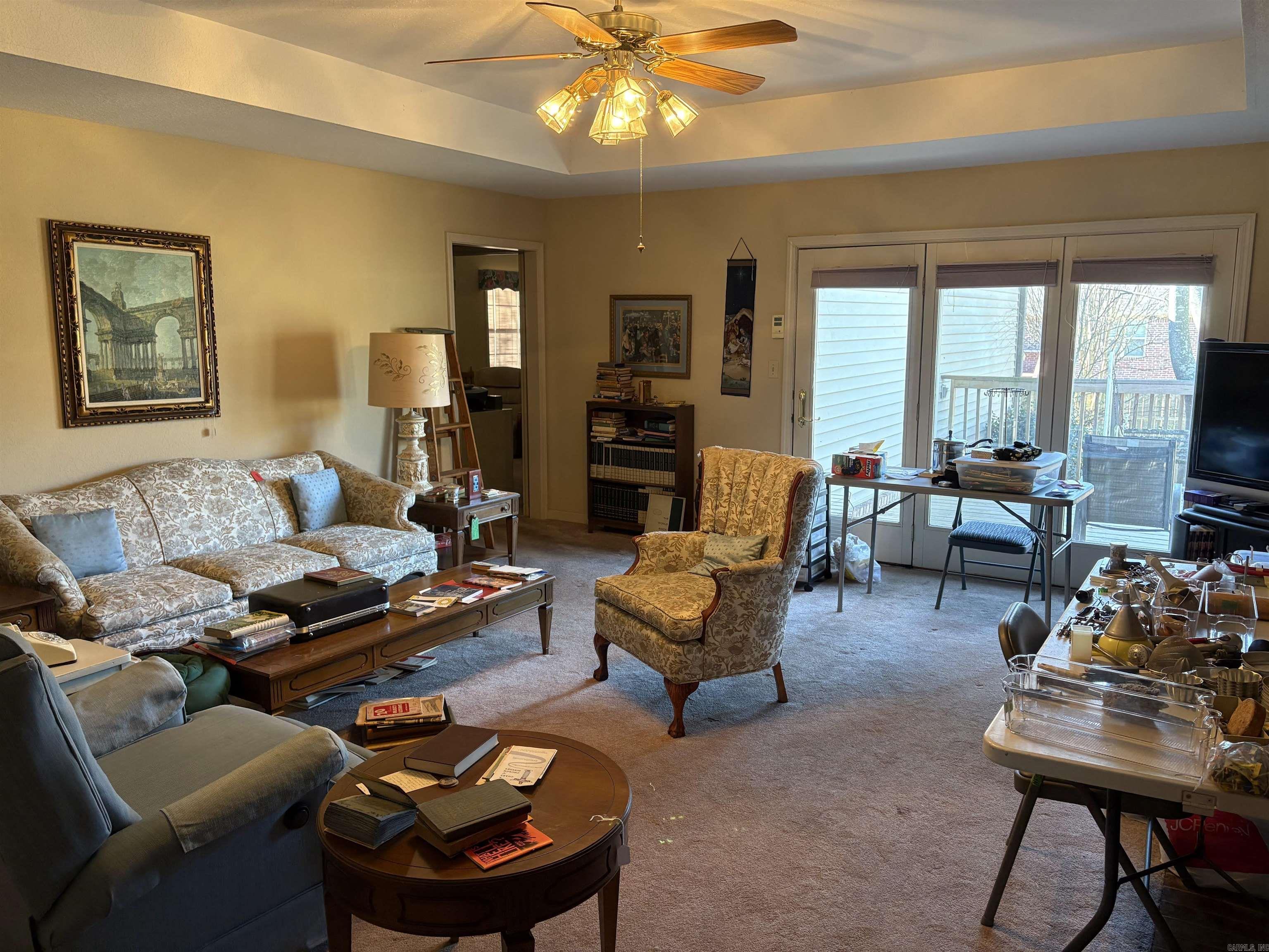 RIVER OAKS - Residential