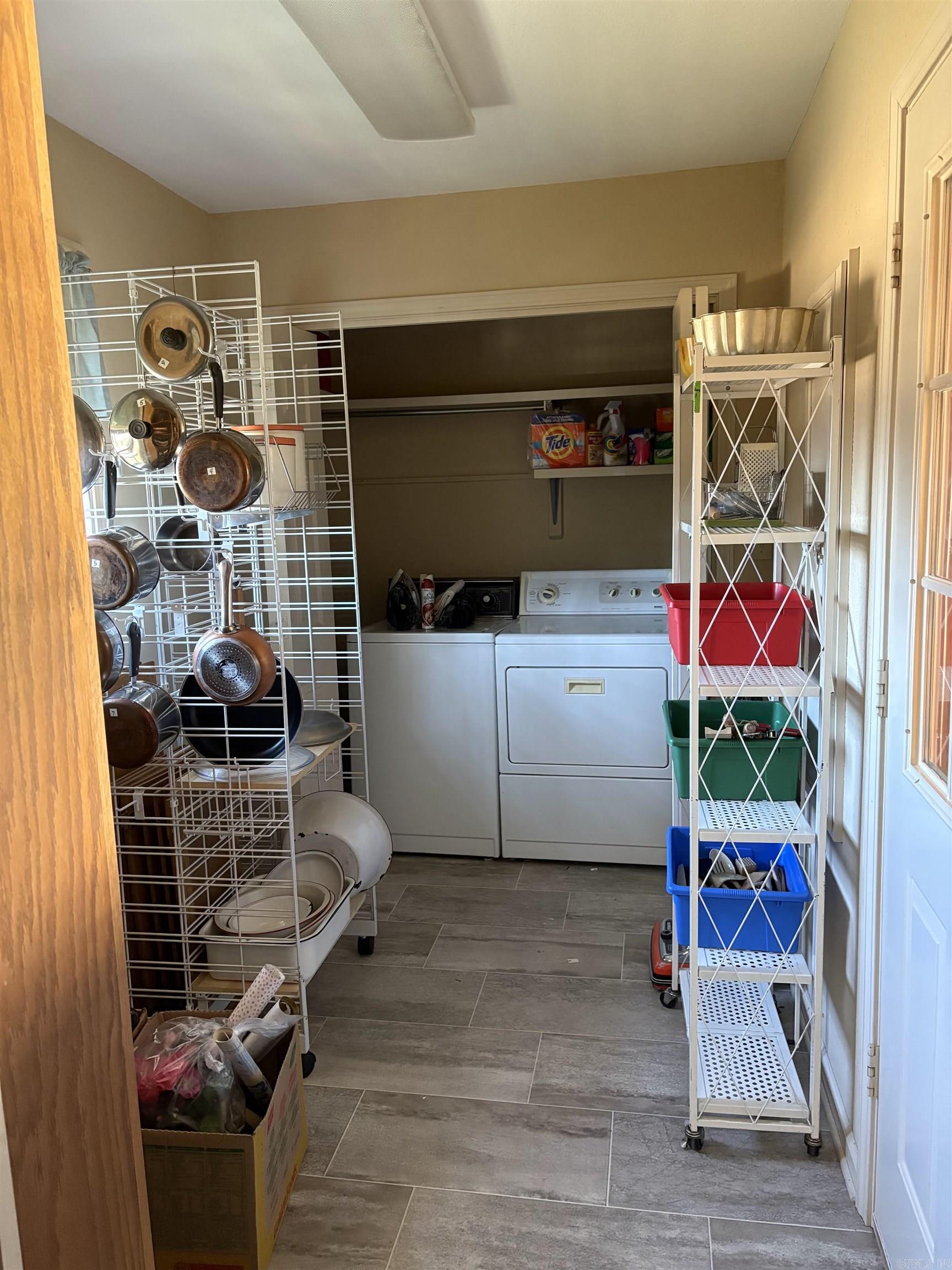 RIVER OAKS - Residential