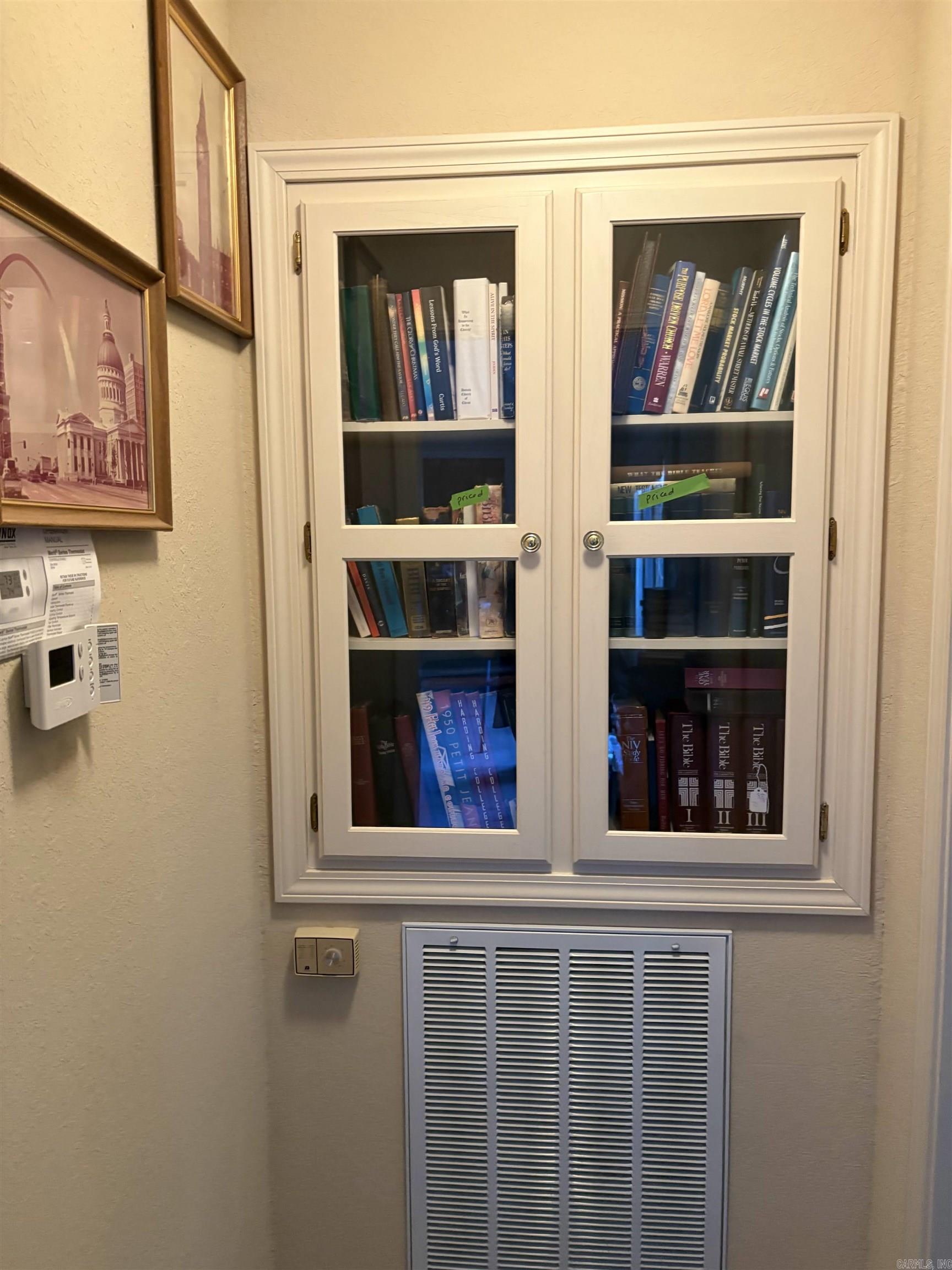 RIVER OAKS - Residential