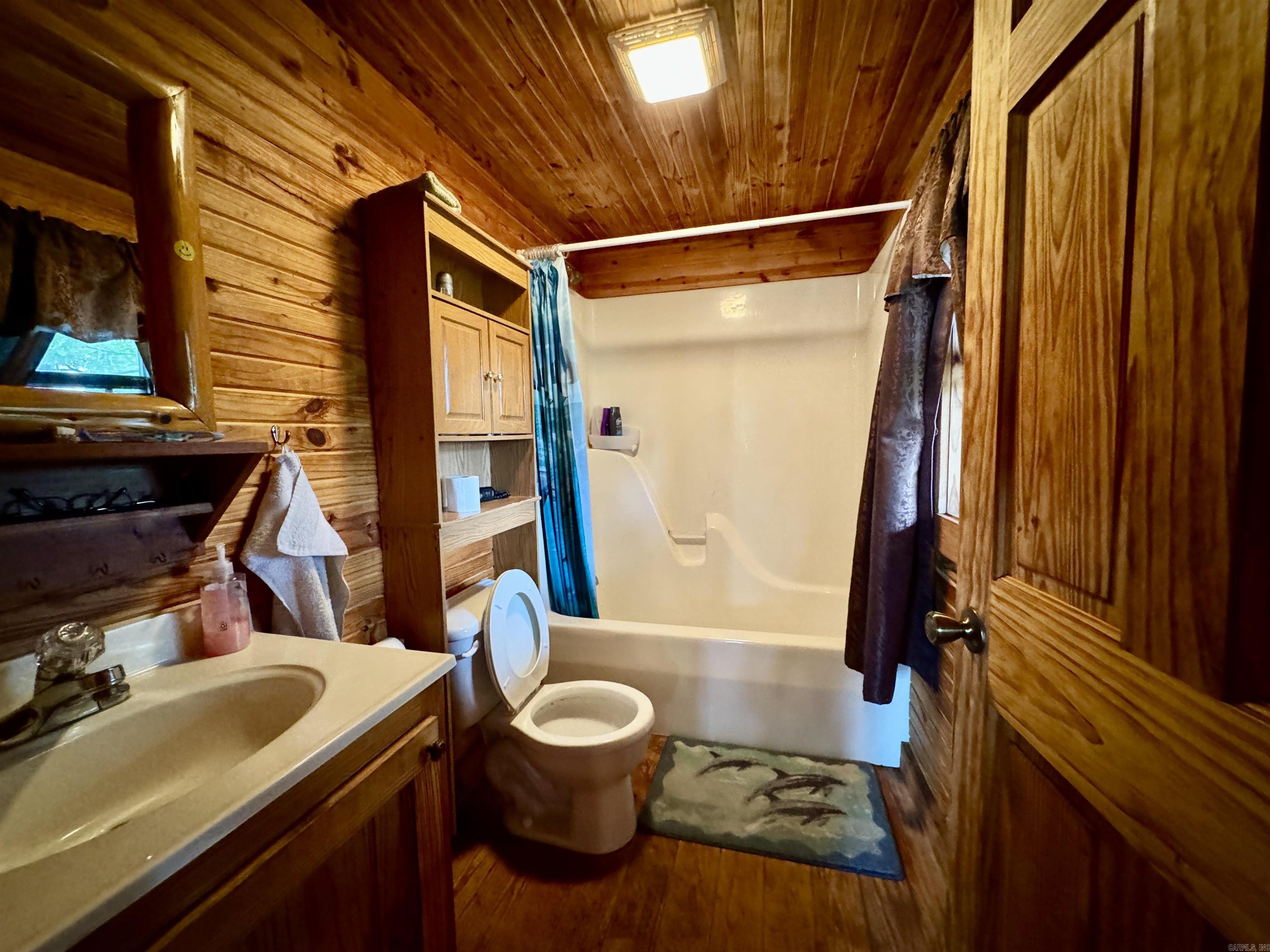 VIKING LANDING - Residential