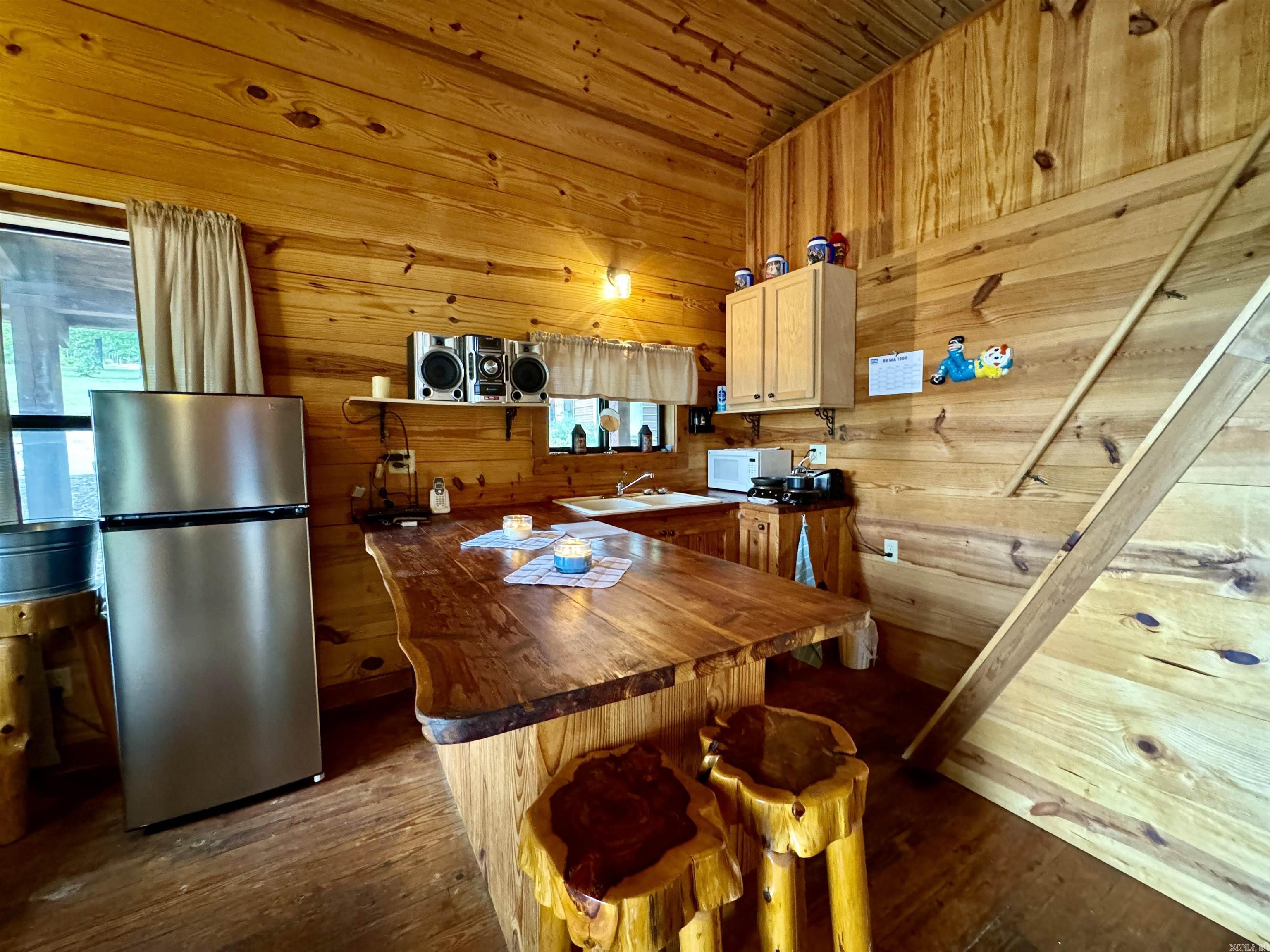 VIKING LANDING - Residential