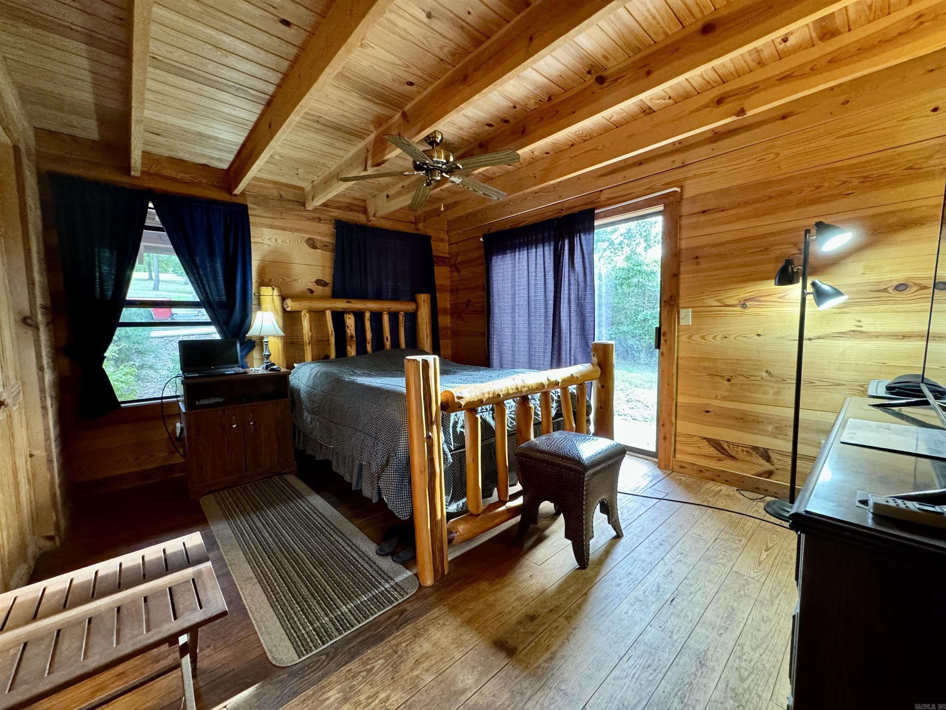 VIKING LANDING - Residential