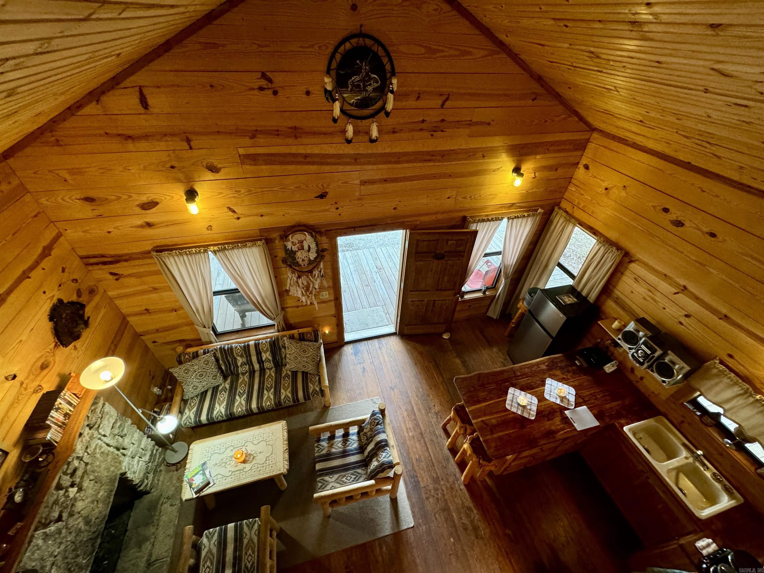 VIKING LANDING - Residential