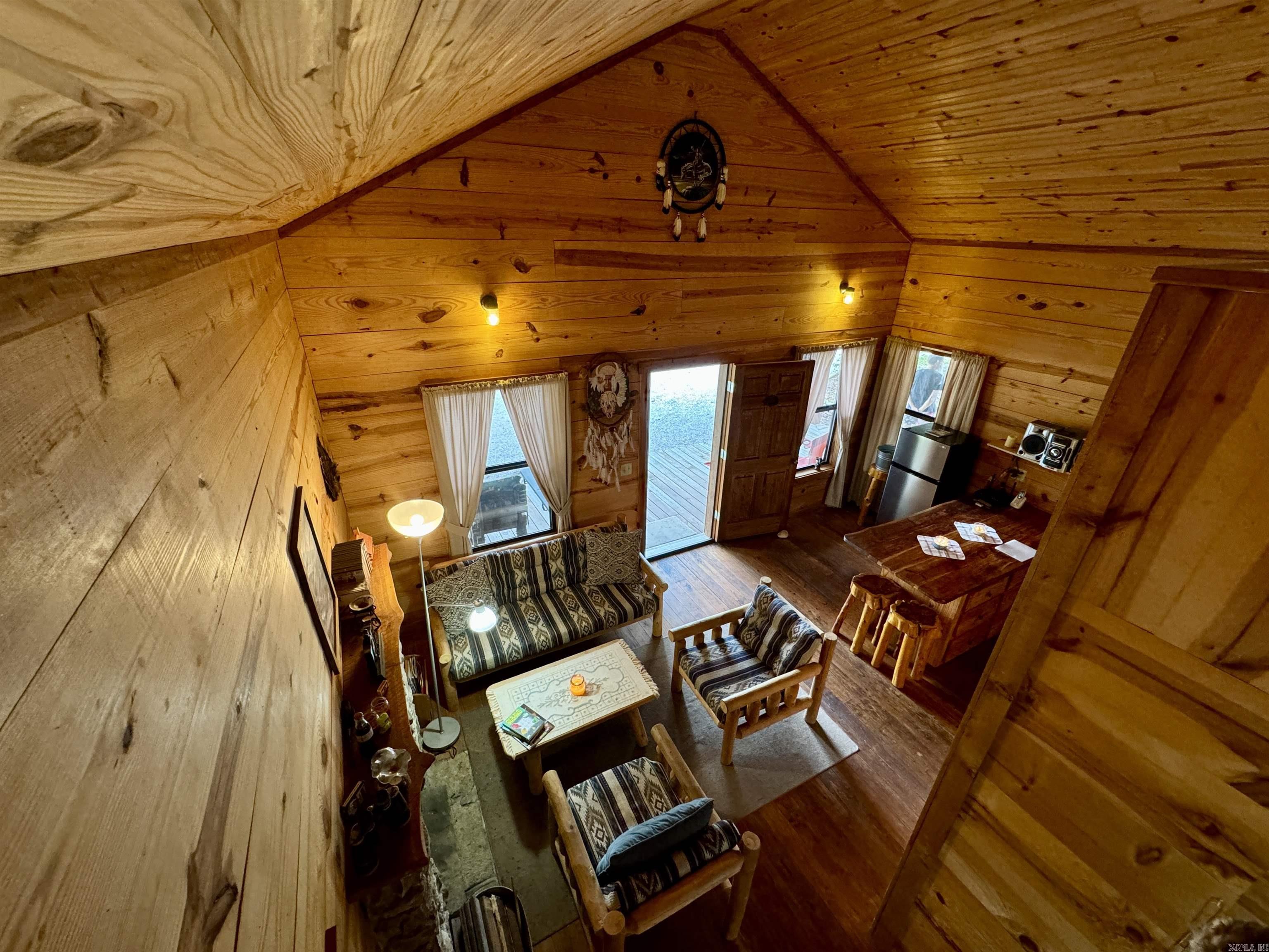 VIKING LANDING - Residential