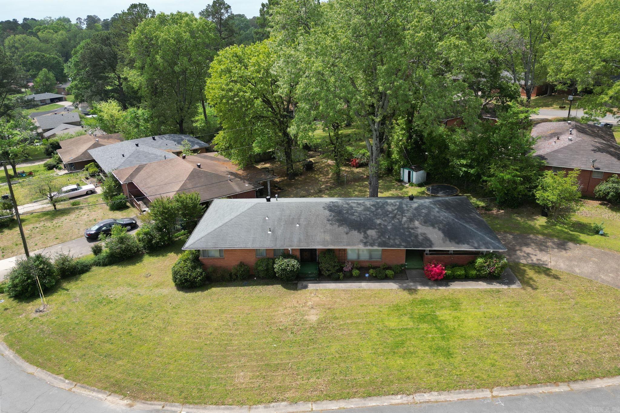 POINT O`WOODS ADDN - Residential