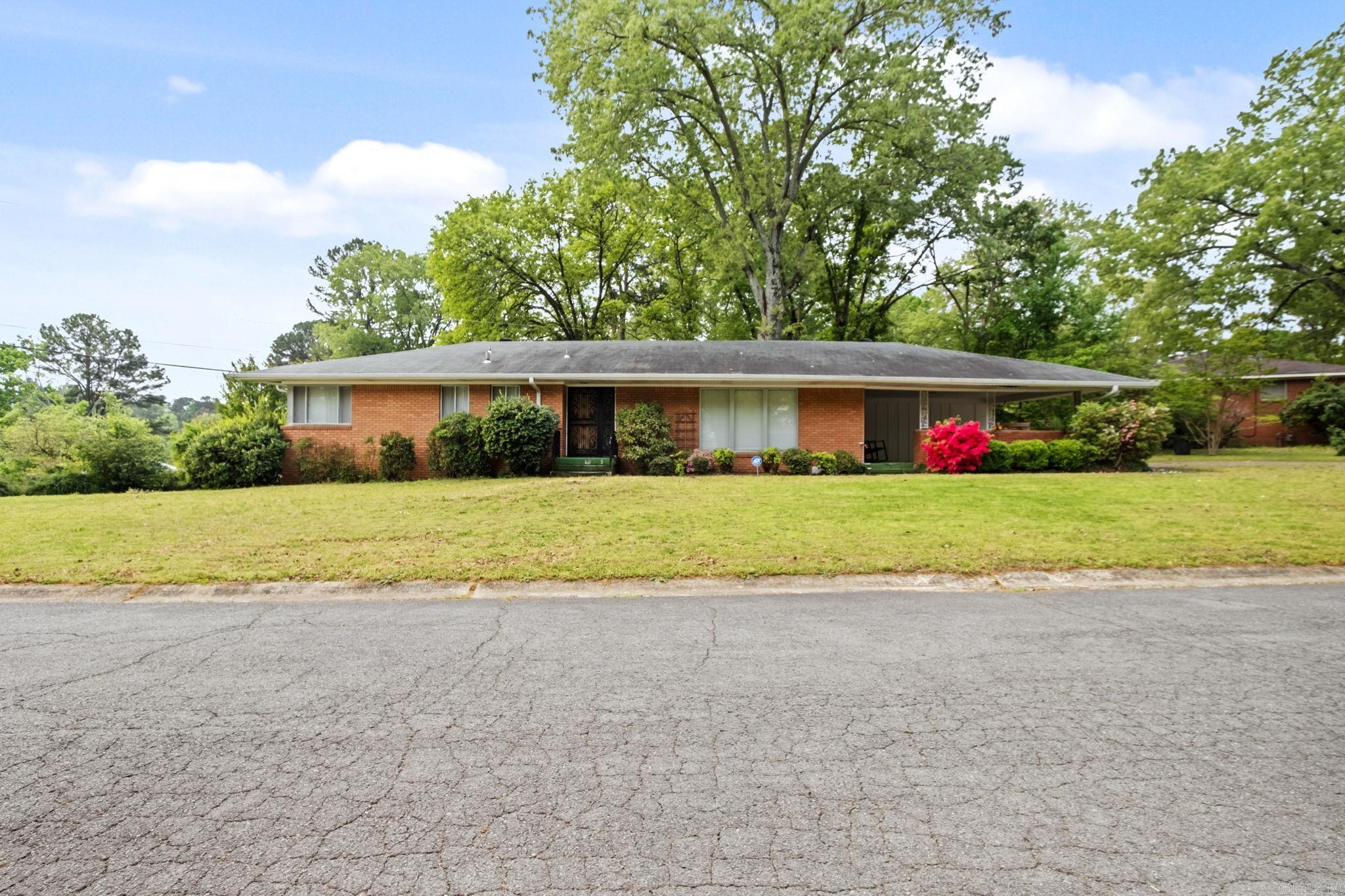 POINT O`WOODS ADDN - Residential