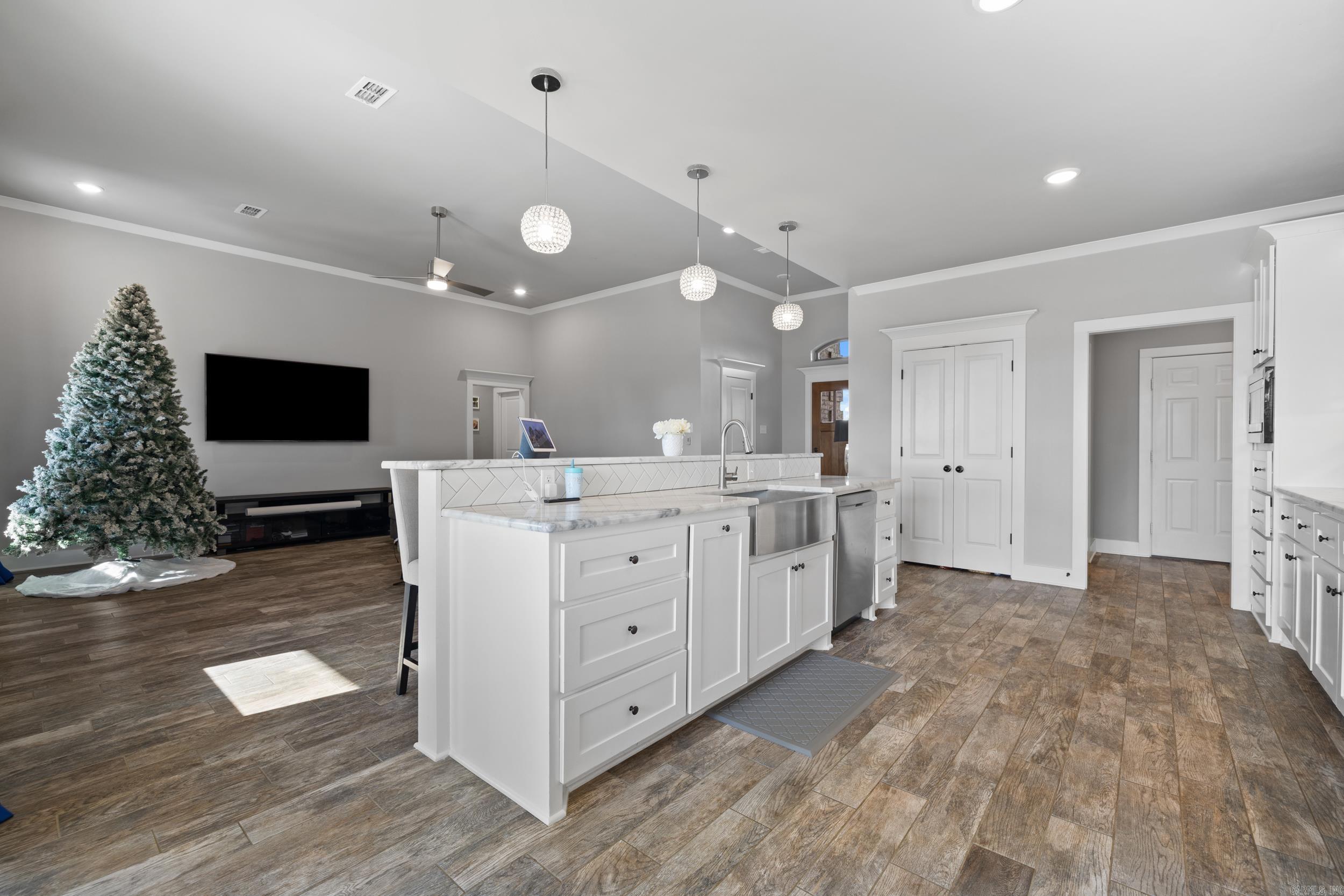 MOUNT TABOR ESTATES - Residential