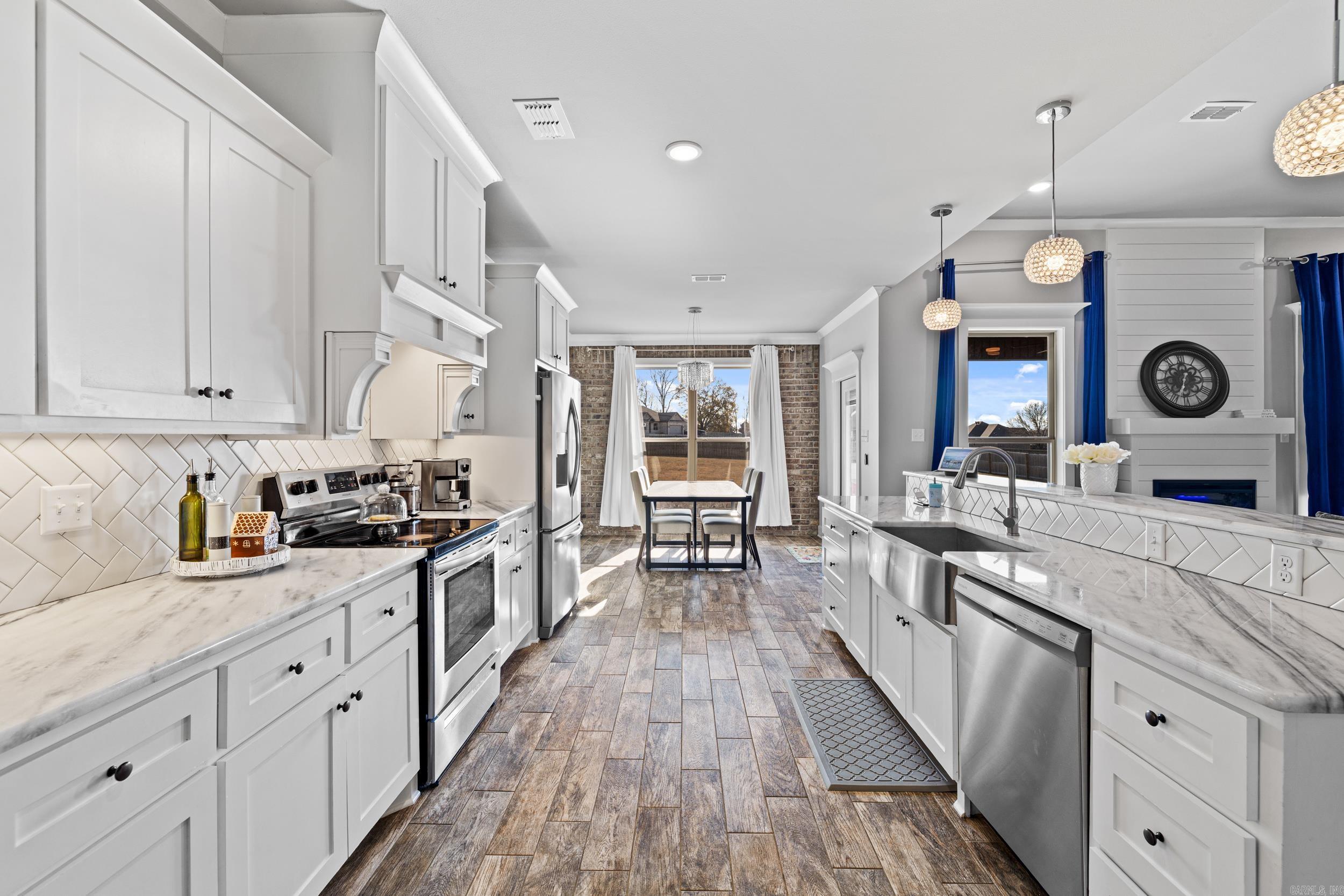 MOUNT TABOR ESTATES - Residential