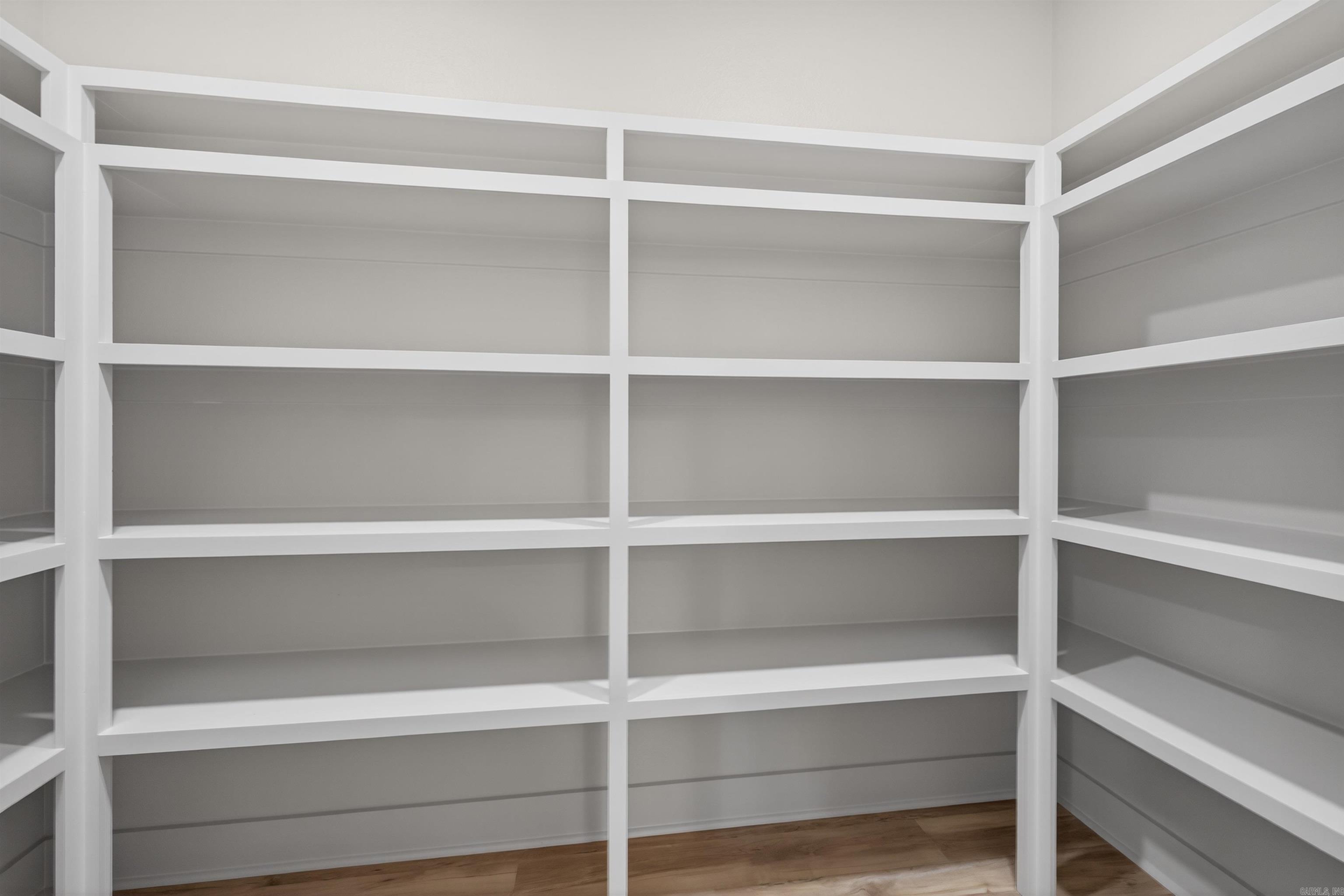 BALTANAS - Residential