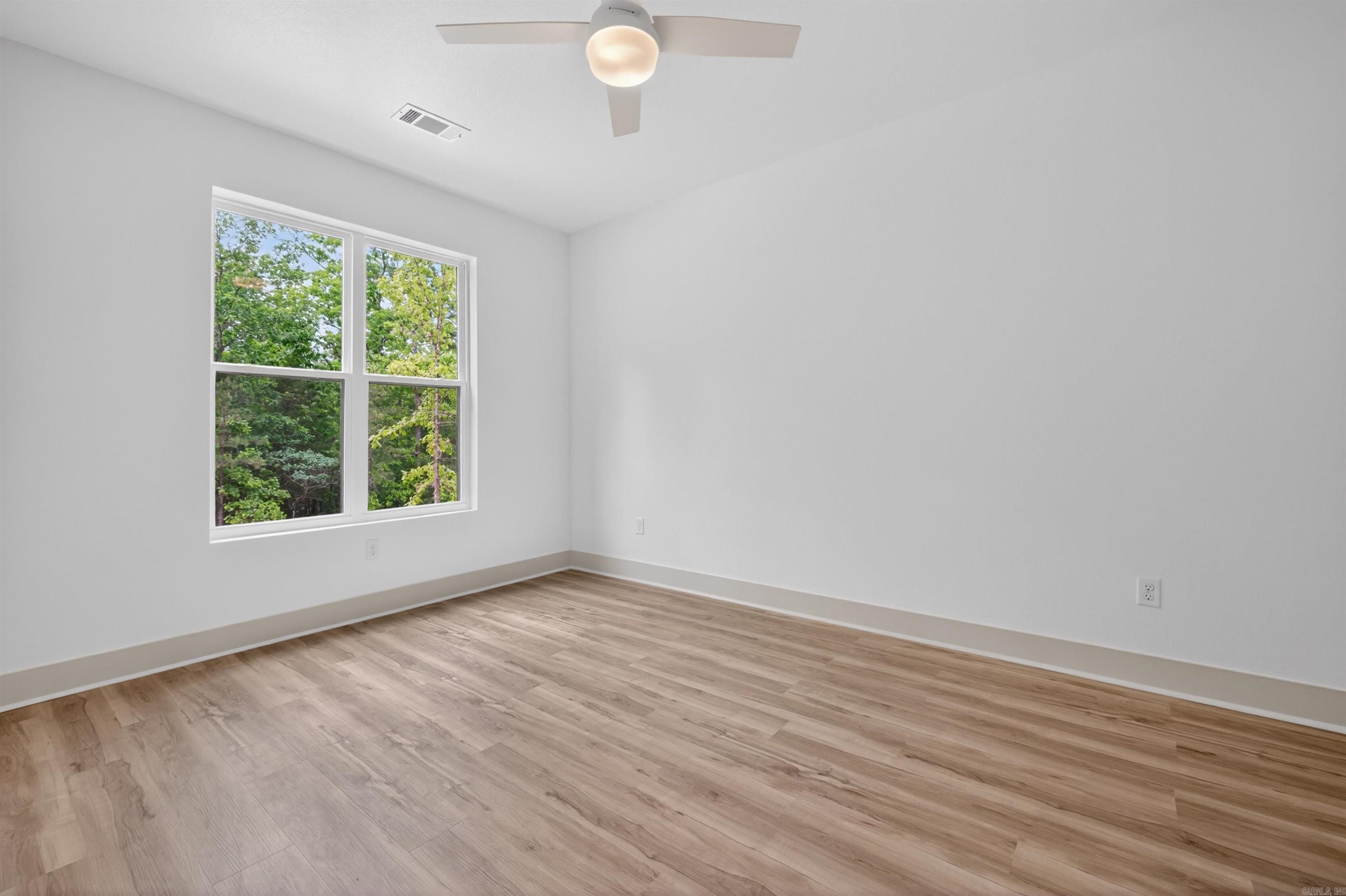 BALTANAS - Residential