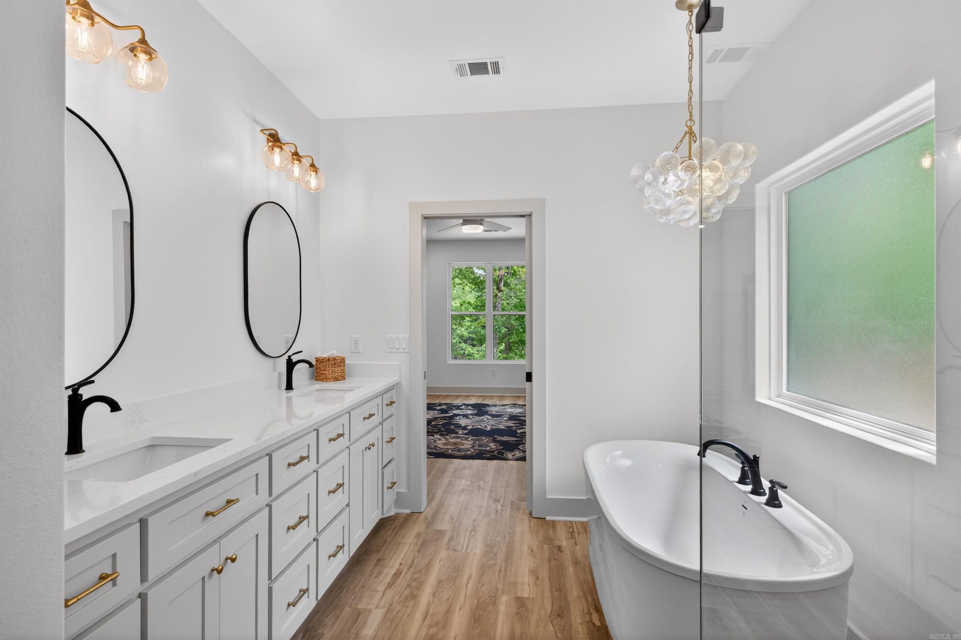 BALTANAS - Residential