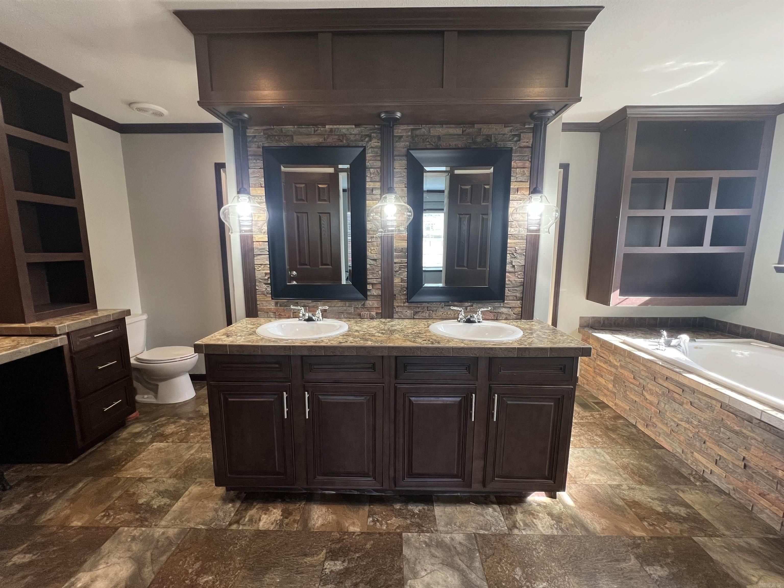 TORRO PARK - Residential