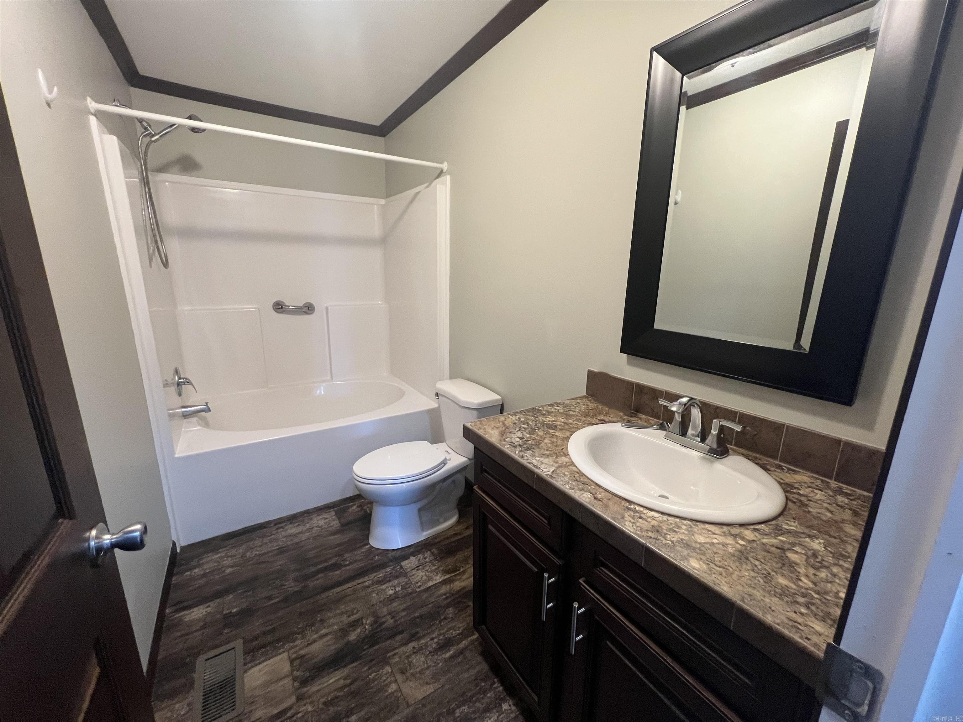 TORRO PARK - Residential