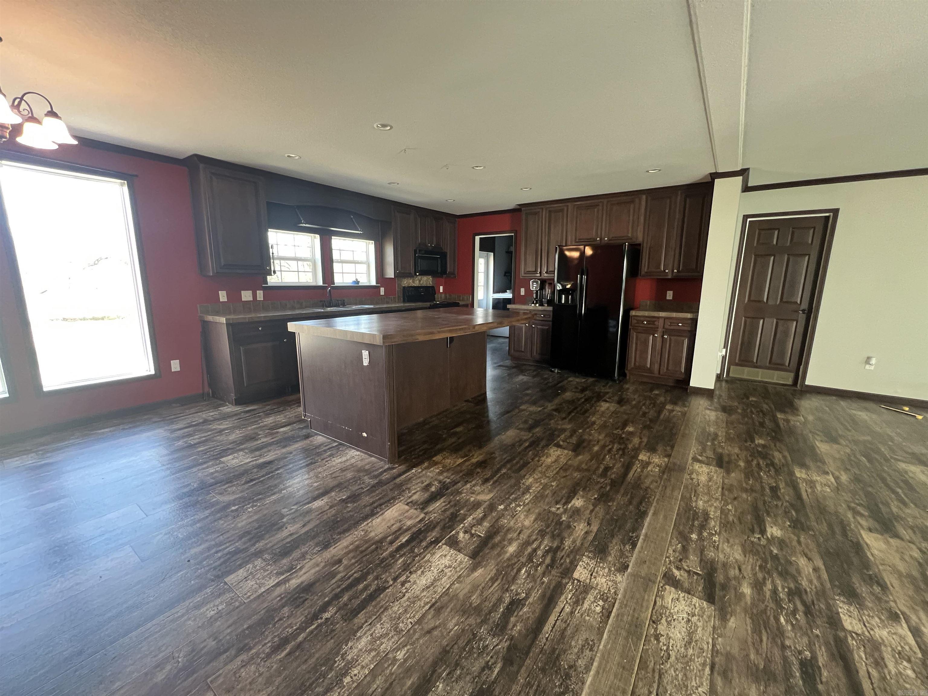 TORRO PARK - Residential