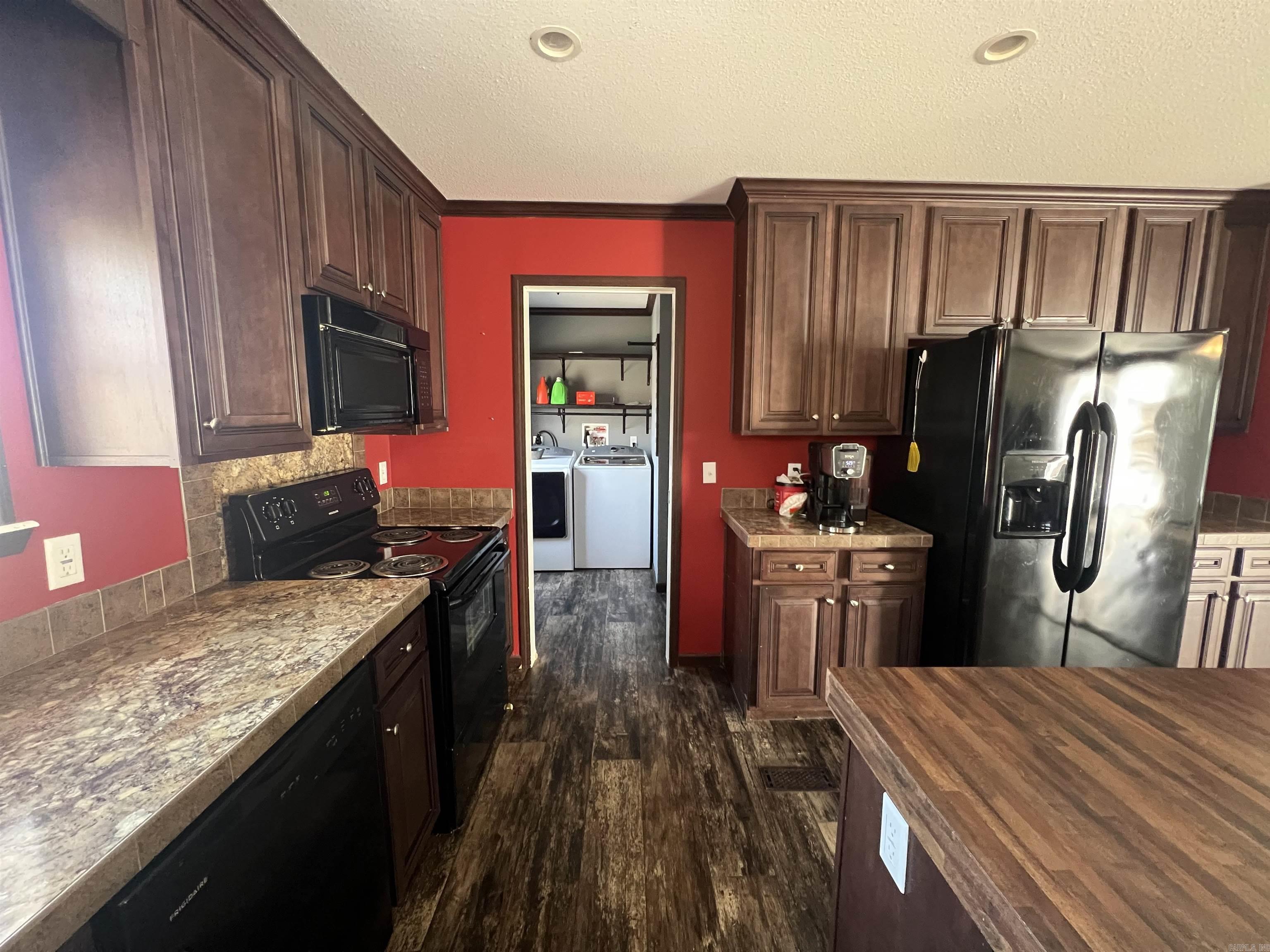 TORRO PARK - Residential