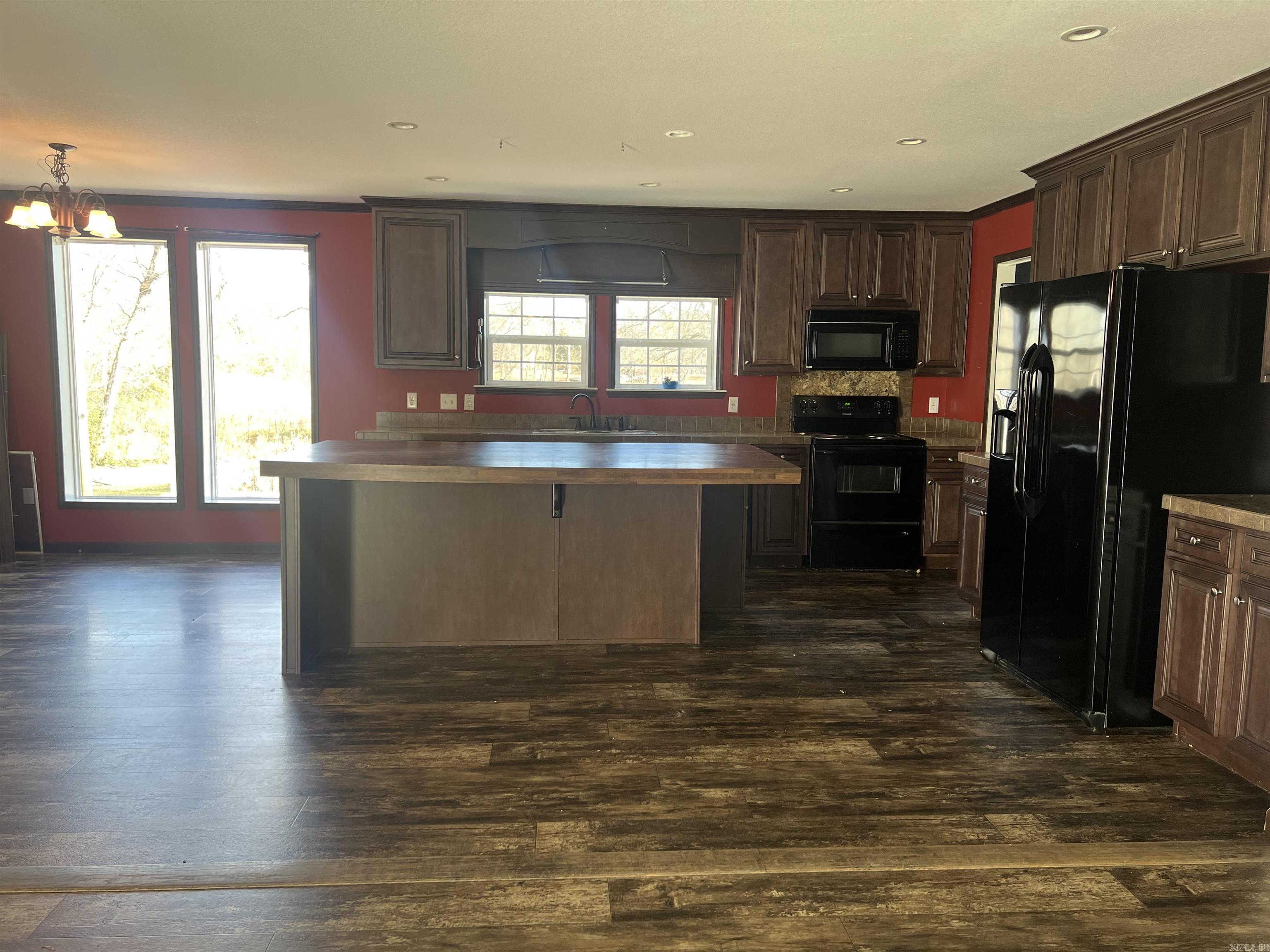 TORRO PARK - Residential