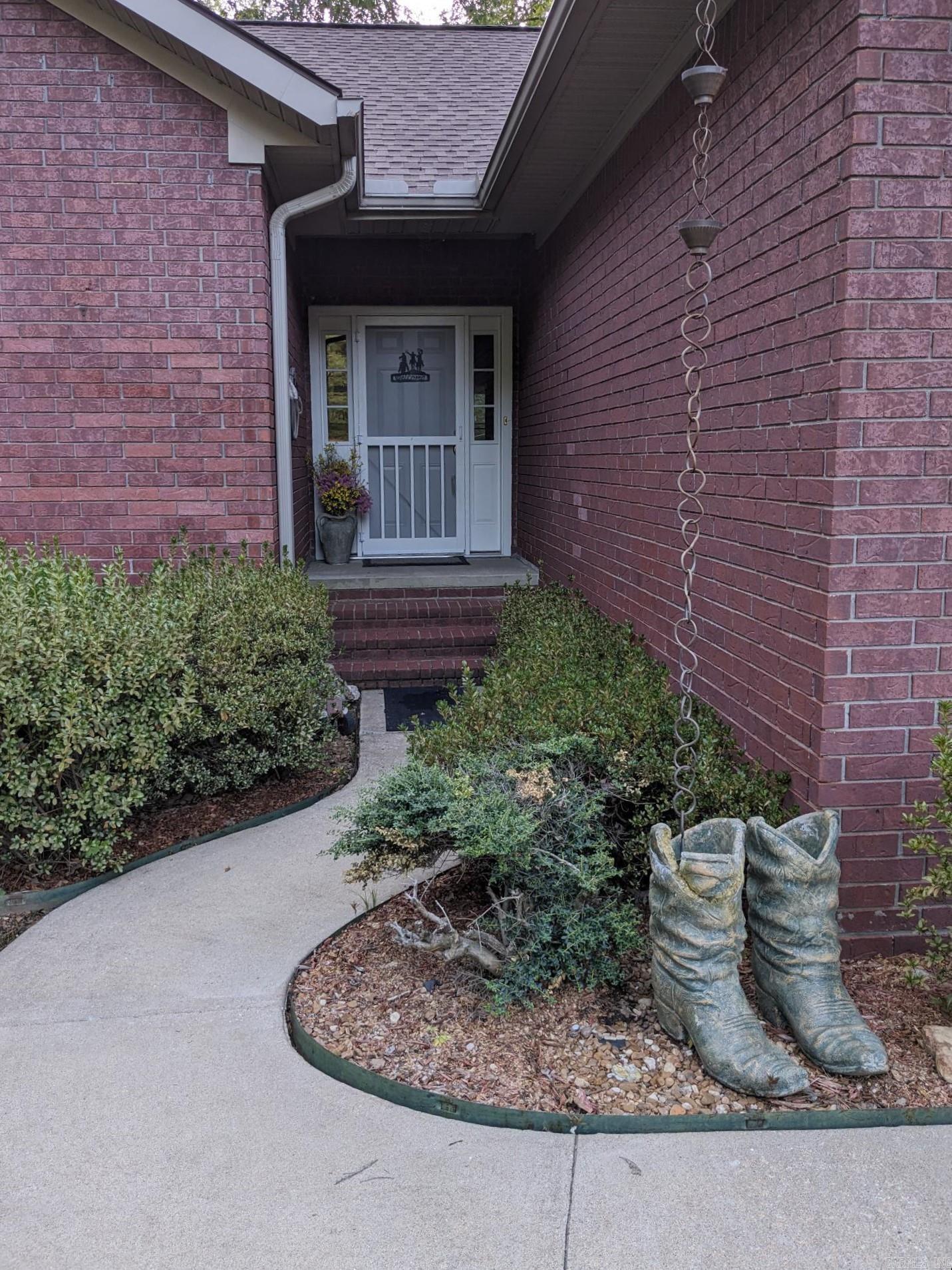 FOX RUN VILLAGE - Residential