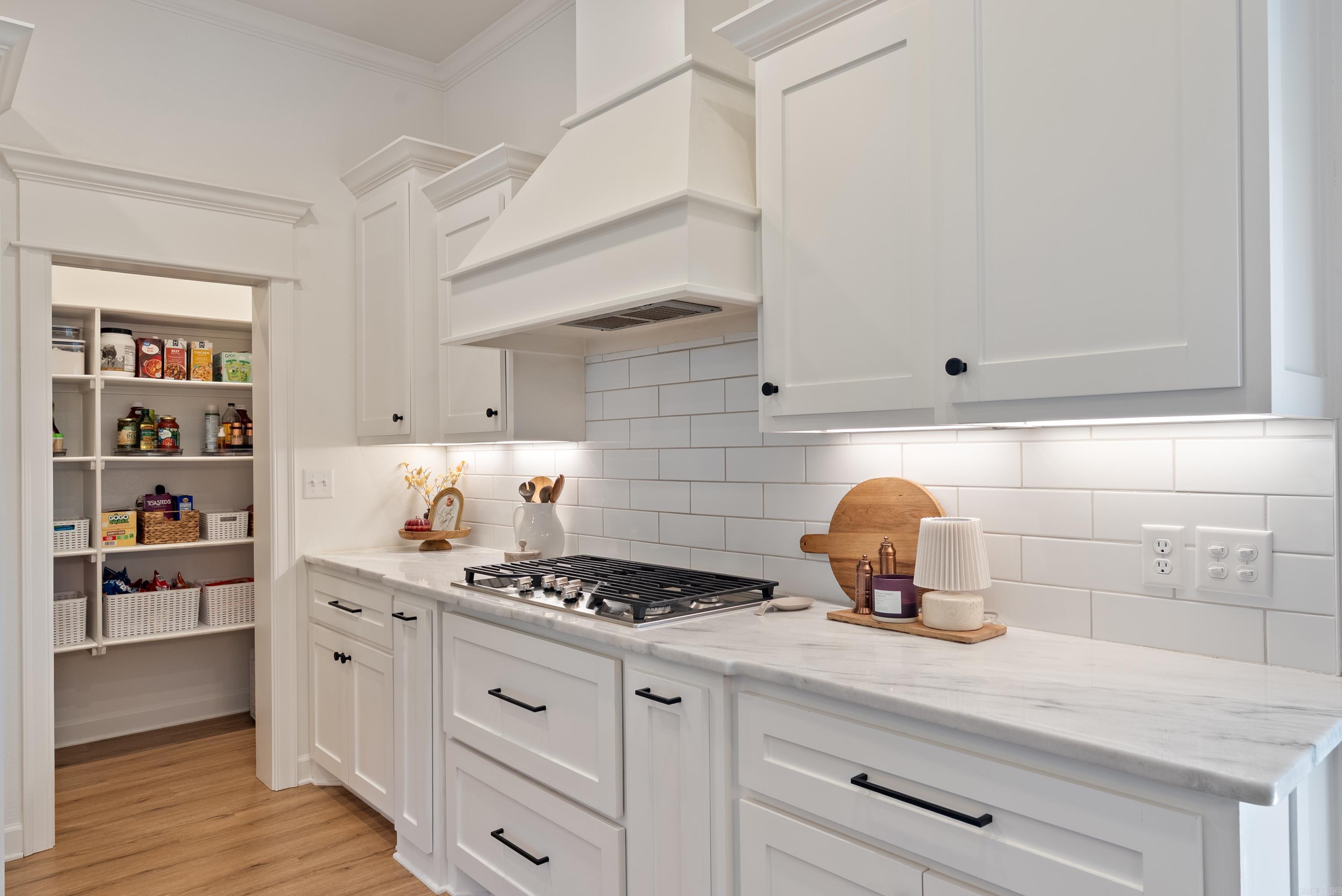 SOUTHERN MANOR - Residential