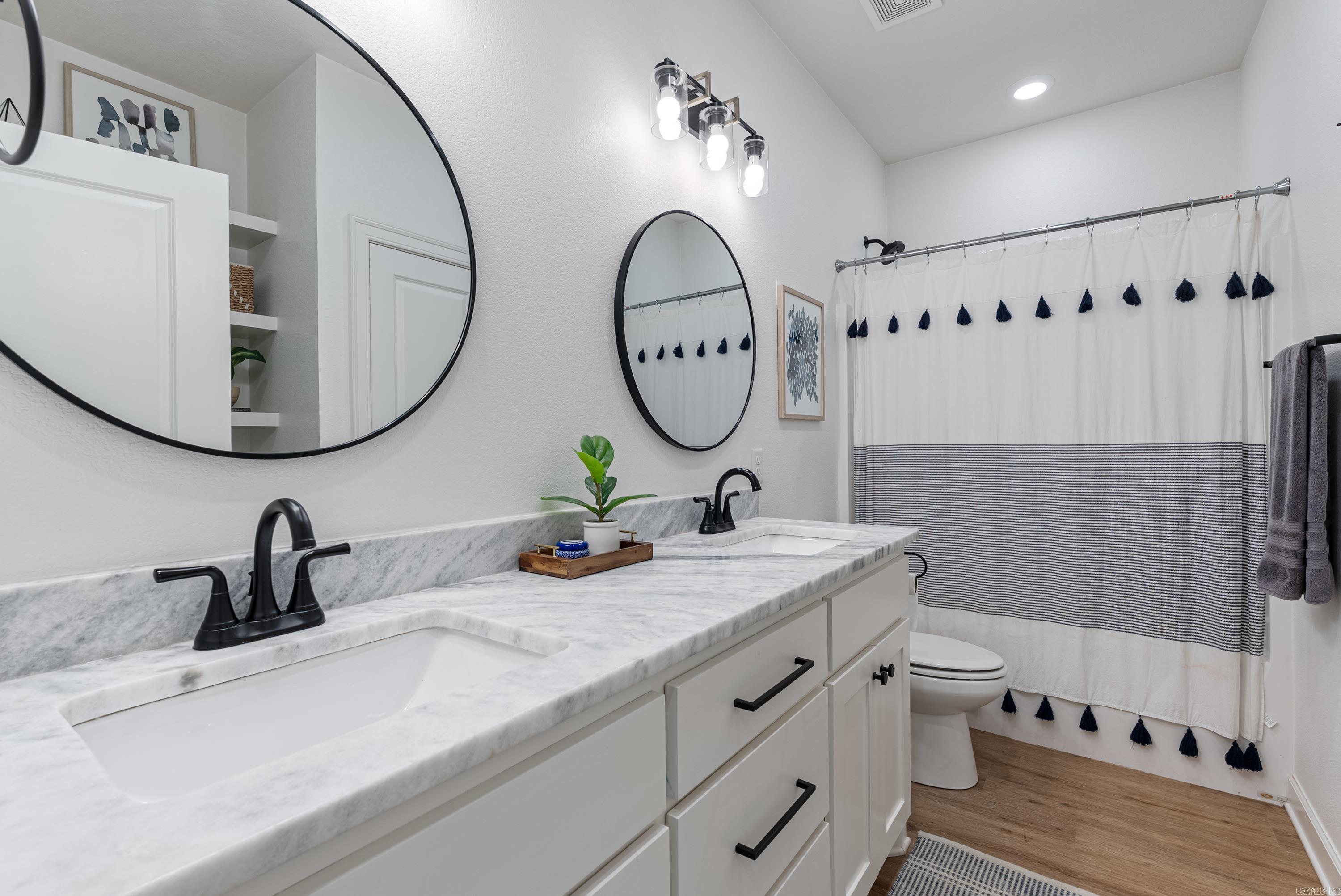 SOUTHERN MANOR - Residential