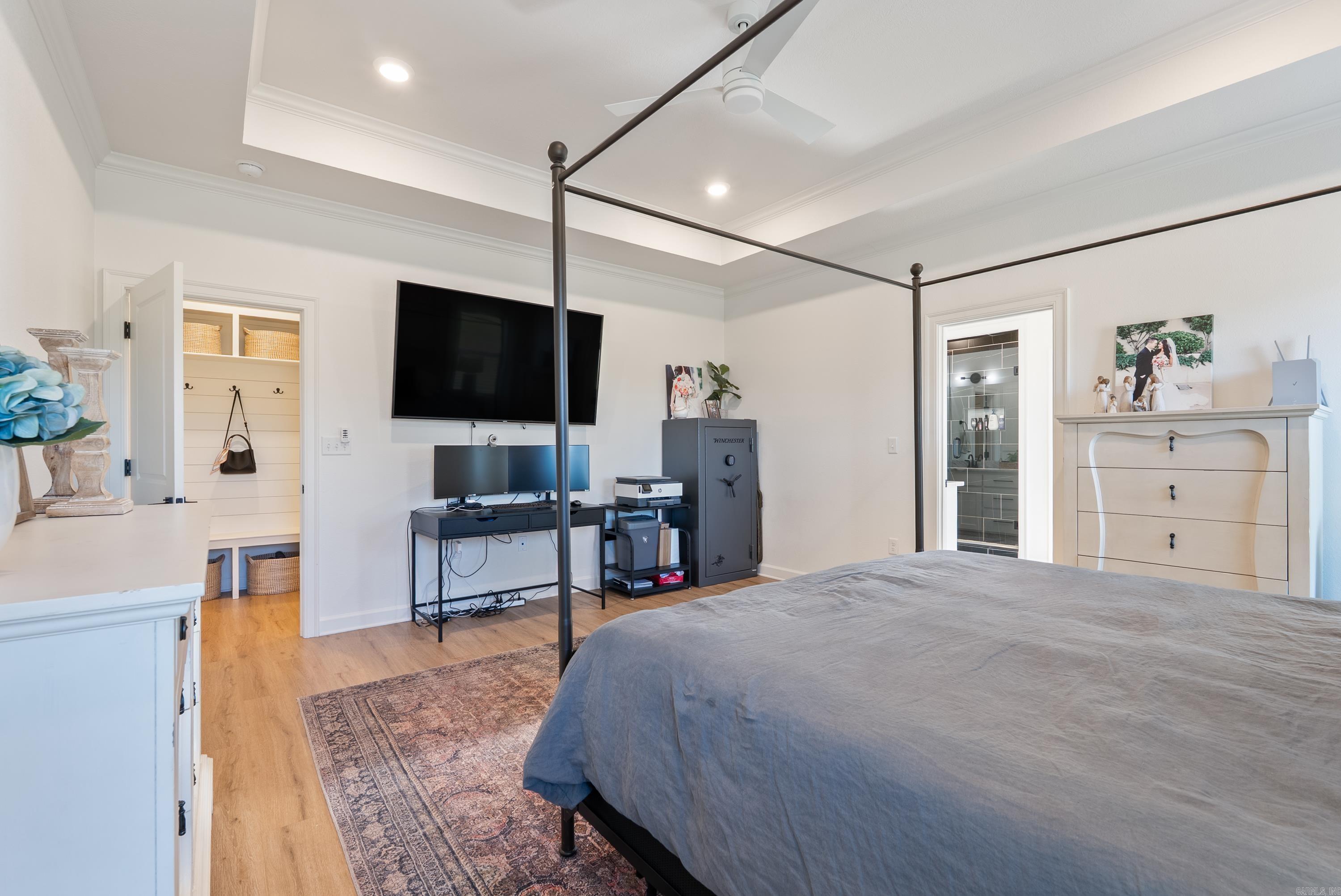 SOUTHERN MANOR - Residential