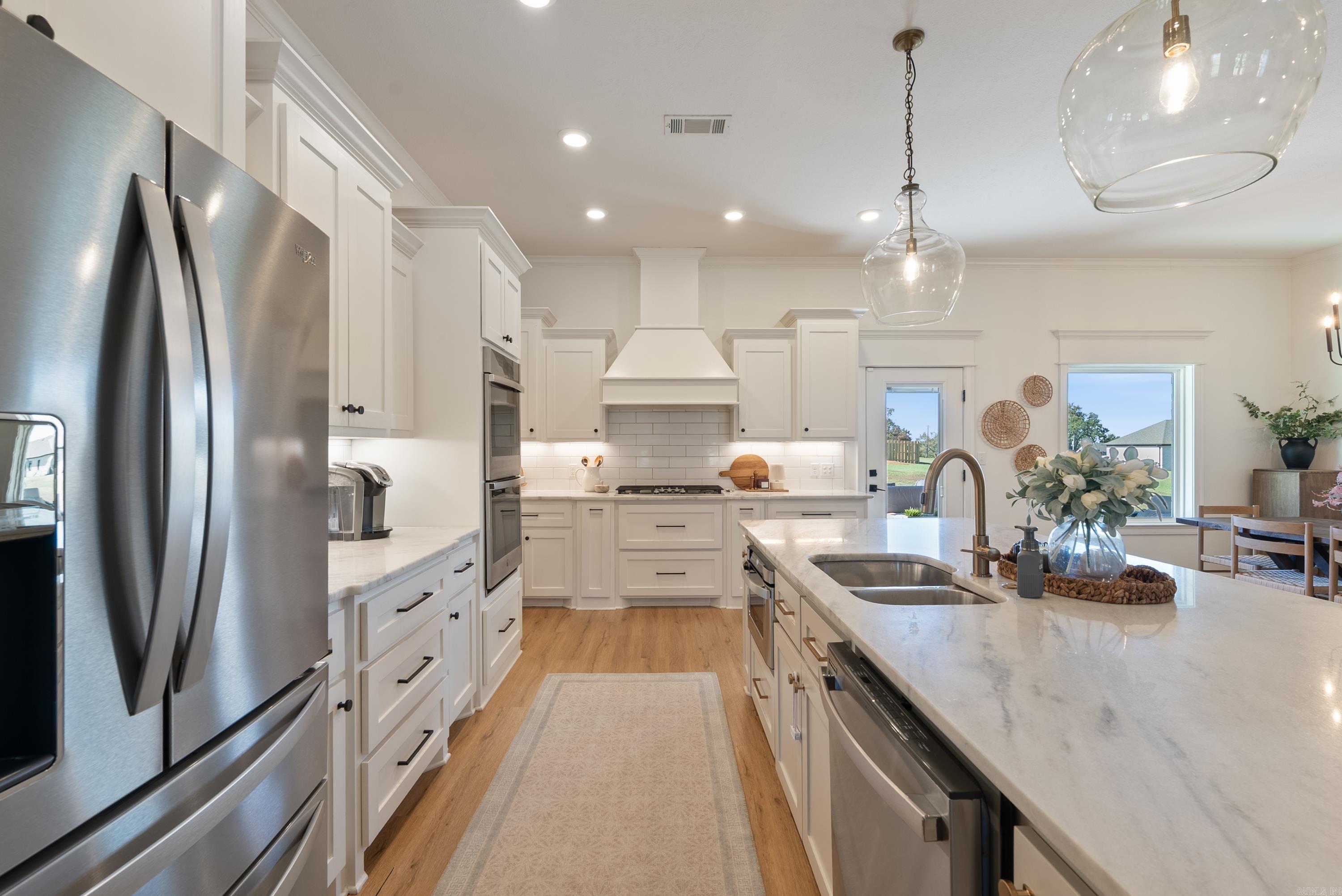 SOUTHERN MANOR - Residential