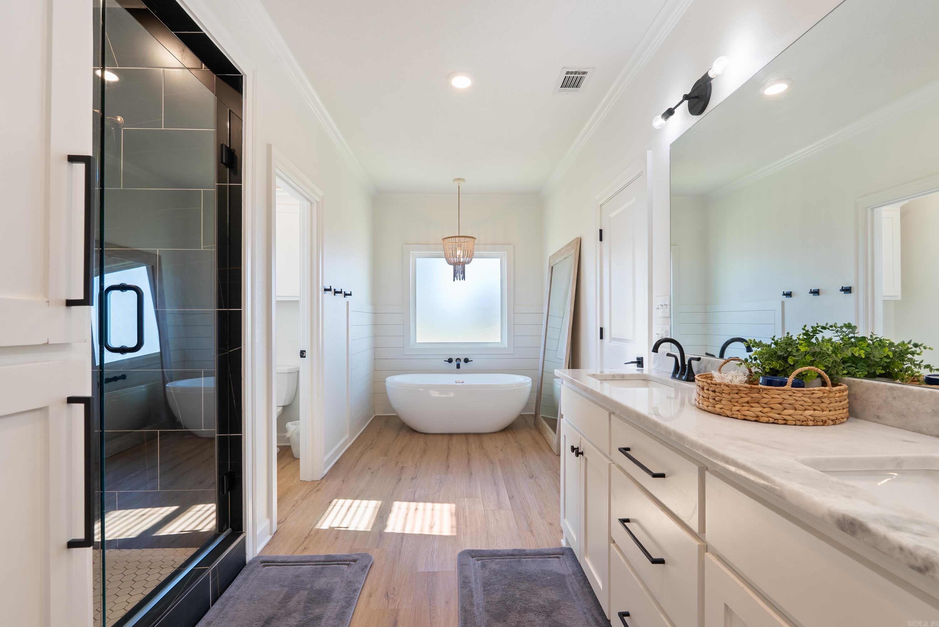 SOUTHERN MANOR - Residential