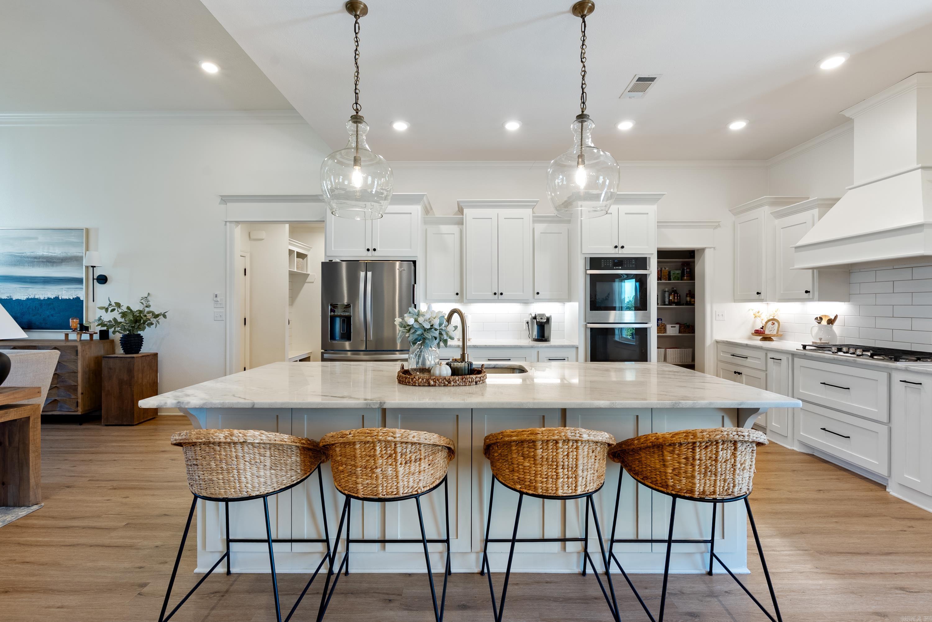 SOUTHERN MANOR - Residential