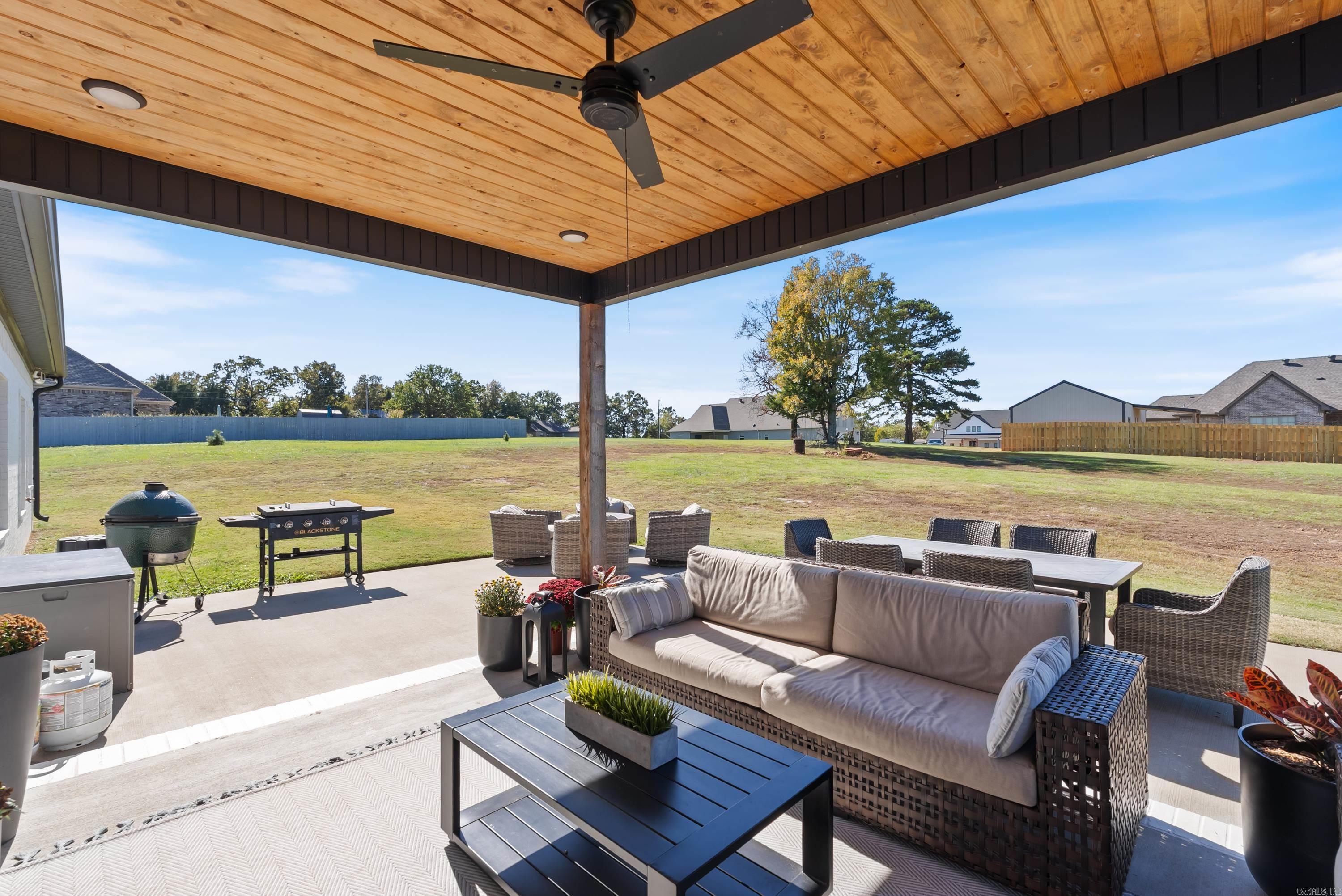 SOUTHERN MANOR - Residential