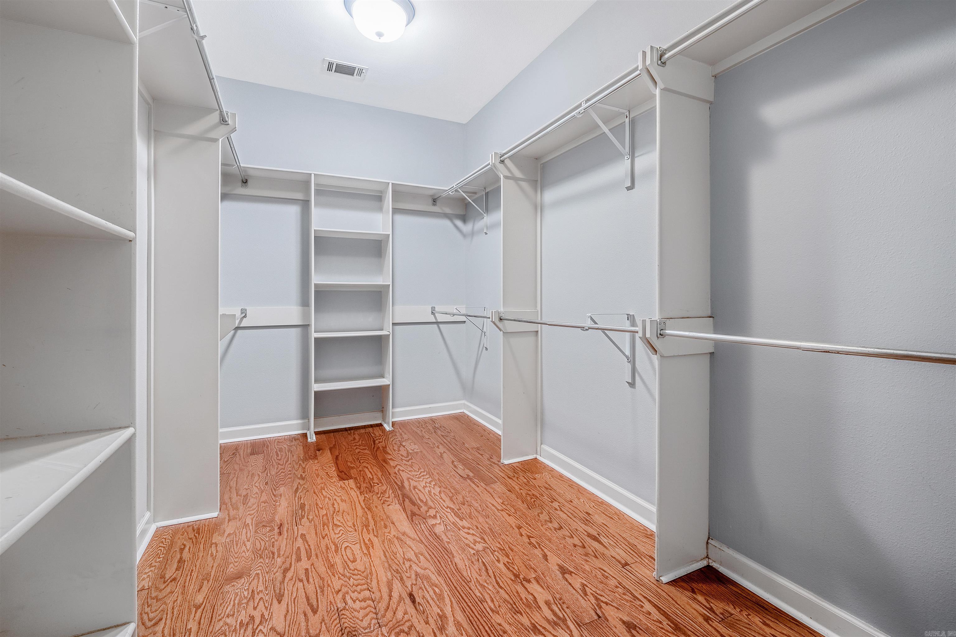 FOREST VALLEY - Residential