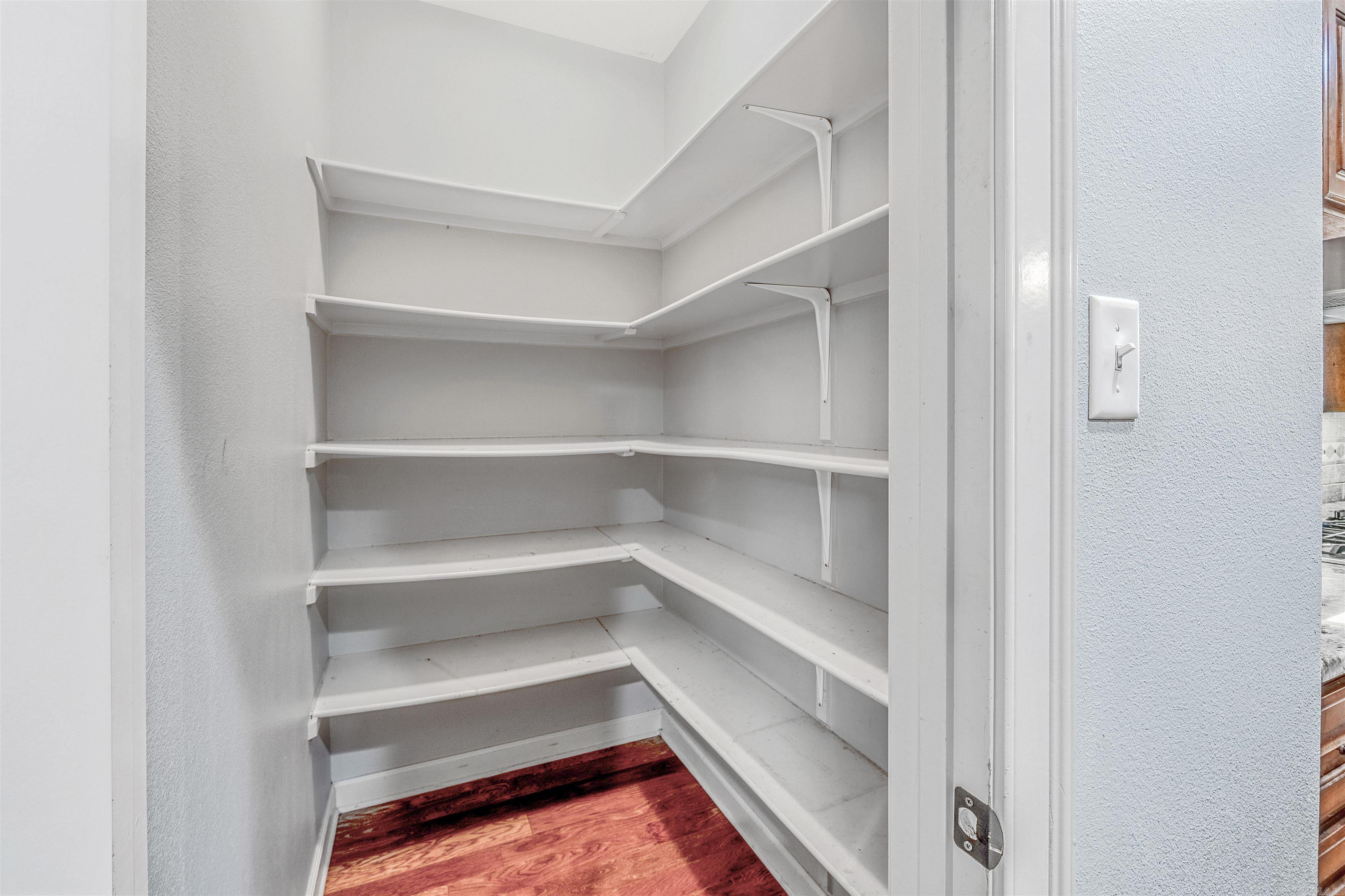 FOREST VALLEY - Residential