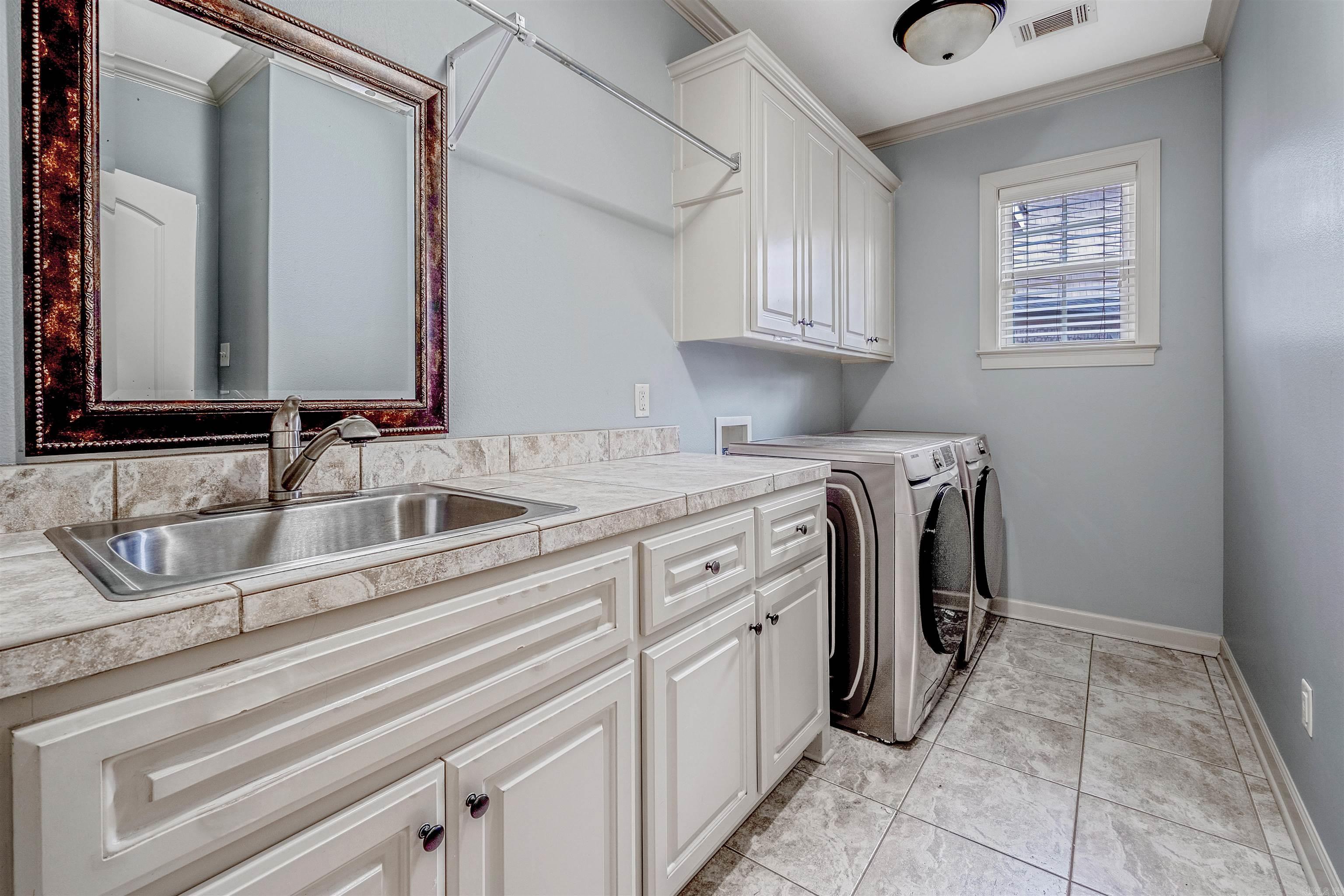 FOREST VALLEY - Residential