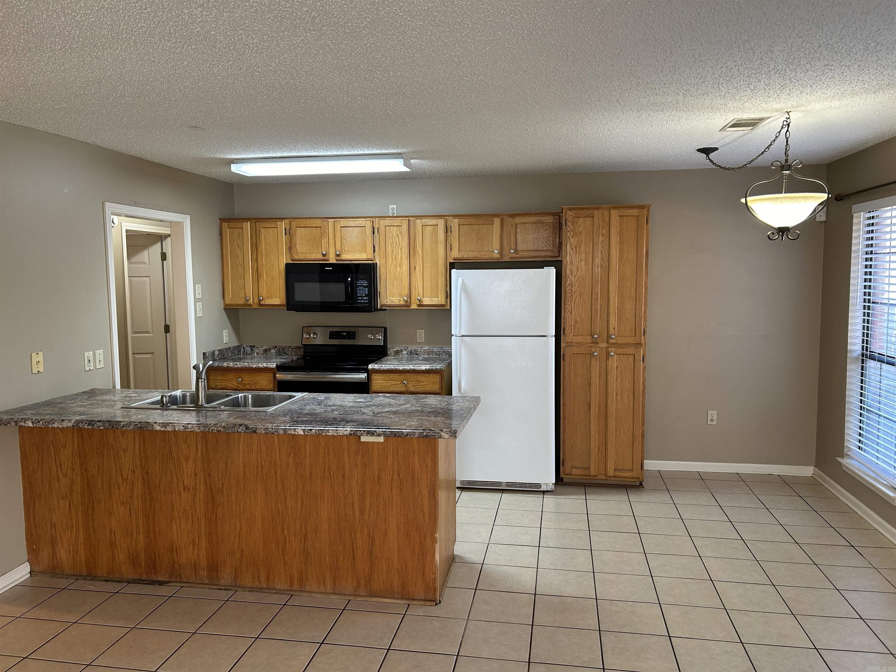 SUMMERCHASE - Residential