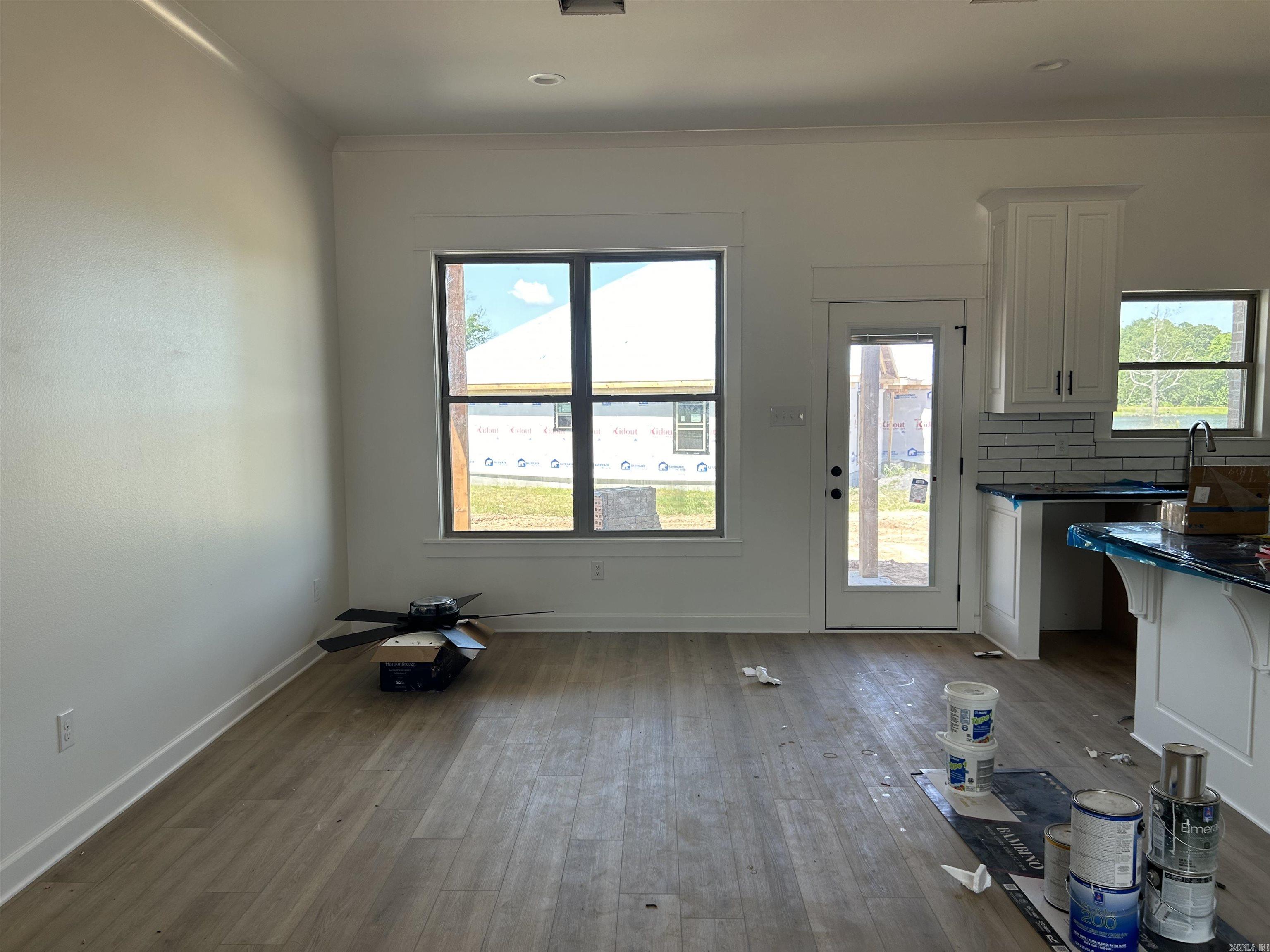 JAXON TERRACE - Residential