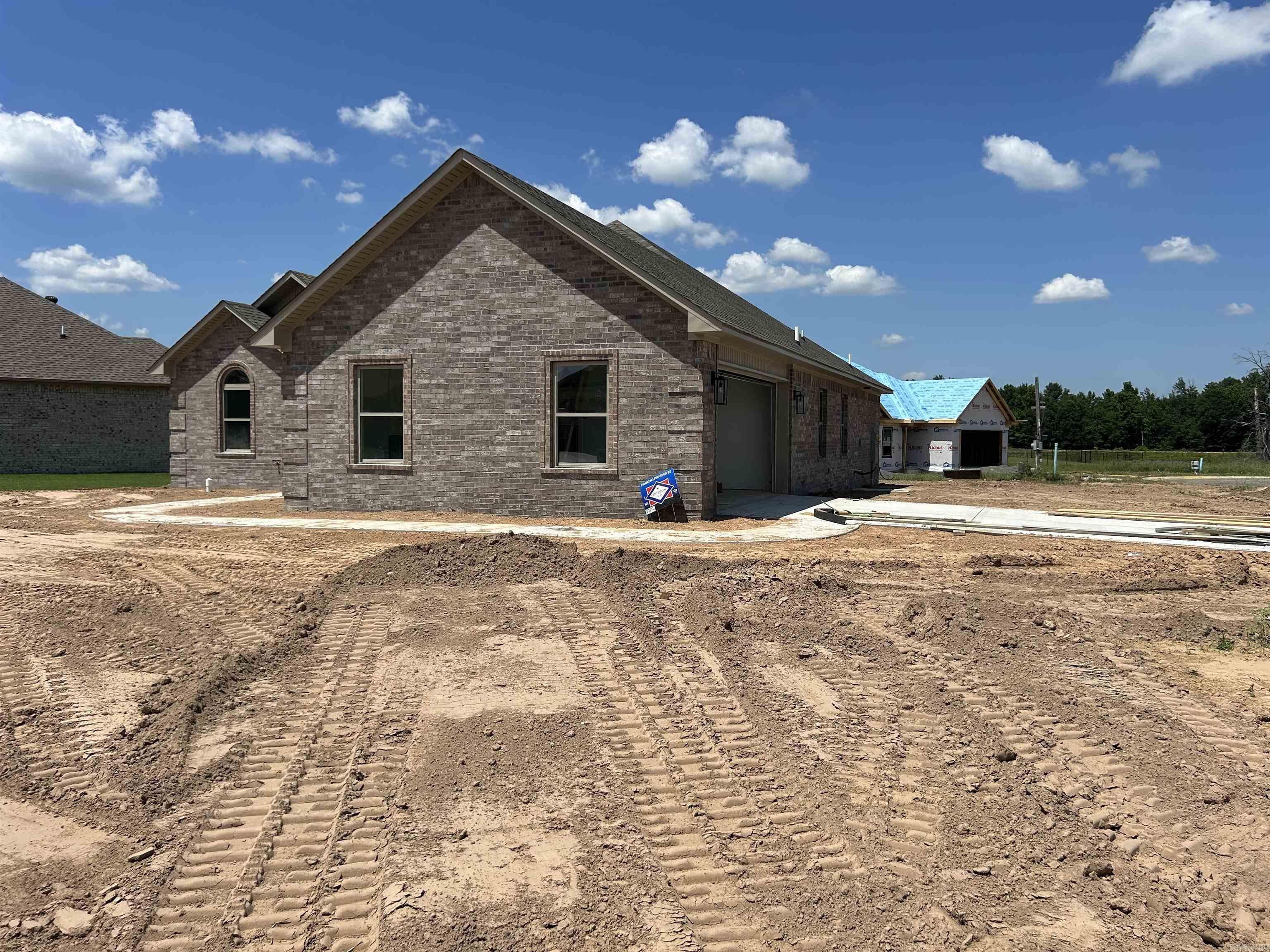 JAXON TERRACE - Residential