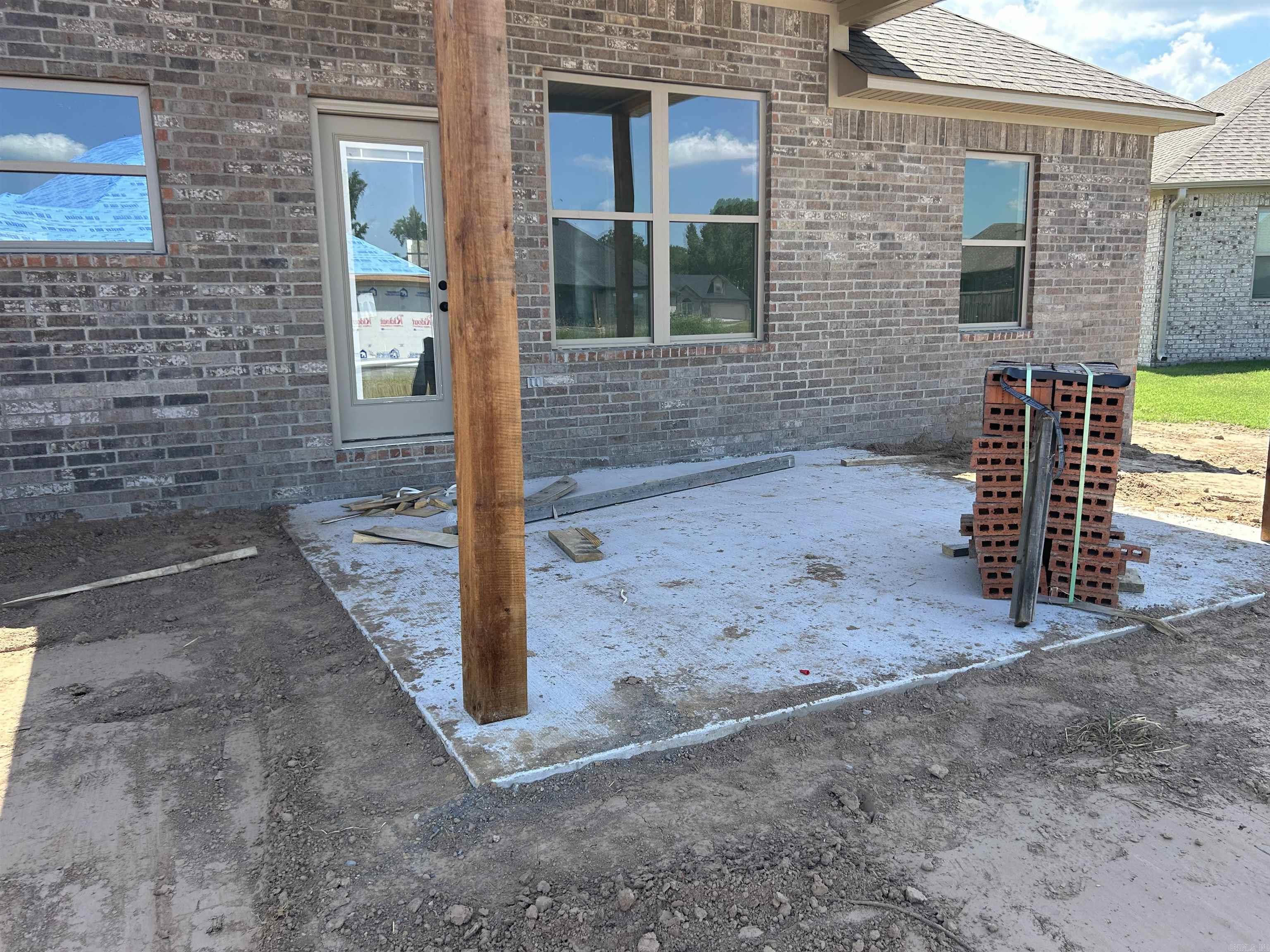 JAXON TERRACE - Residential