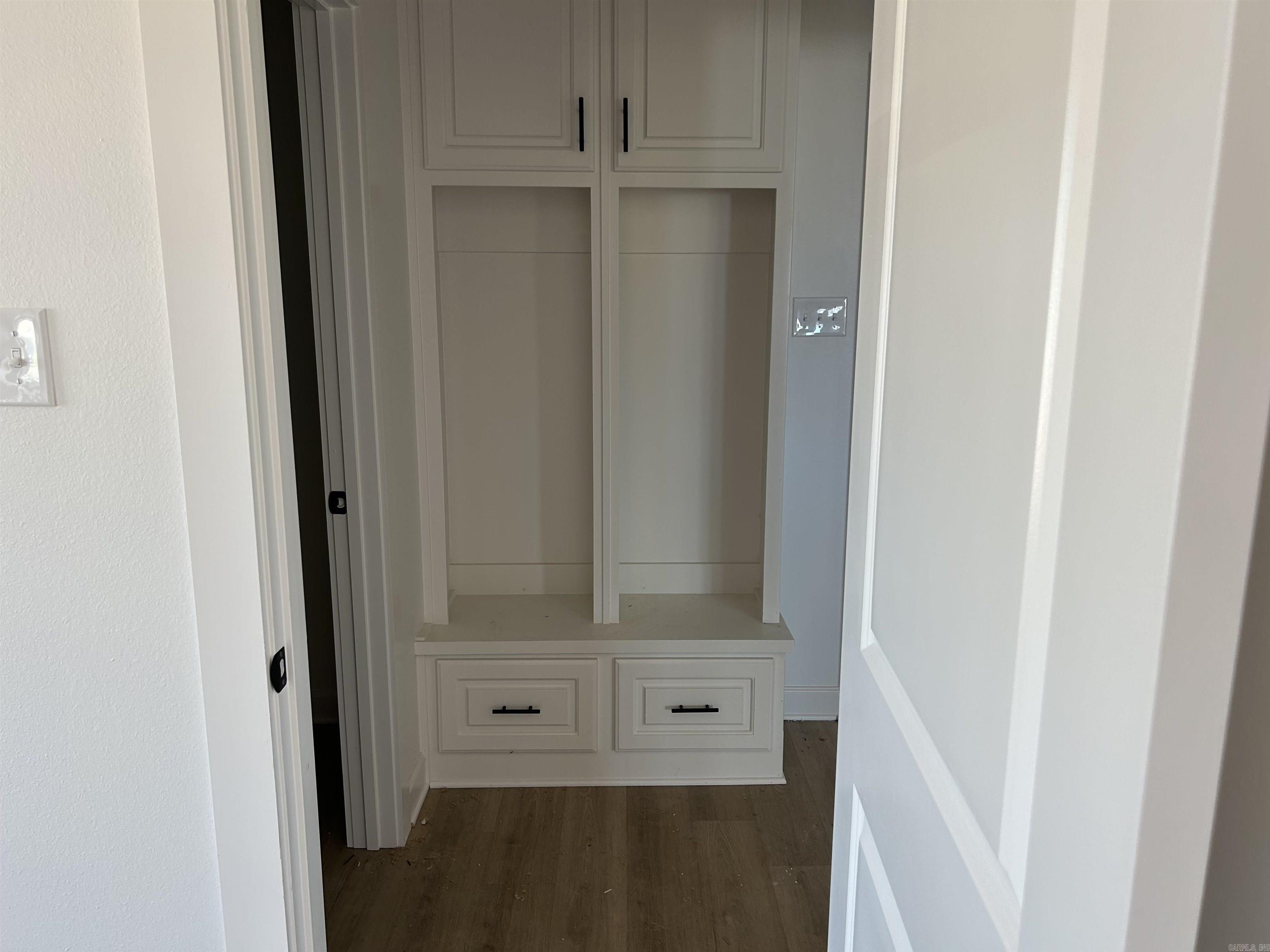 JAXON TERRACE - Residential