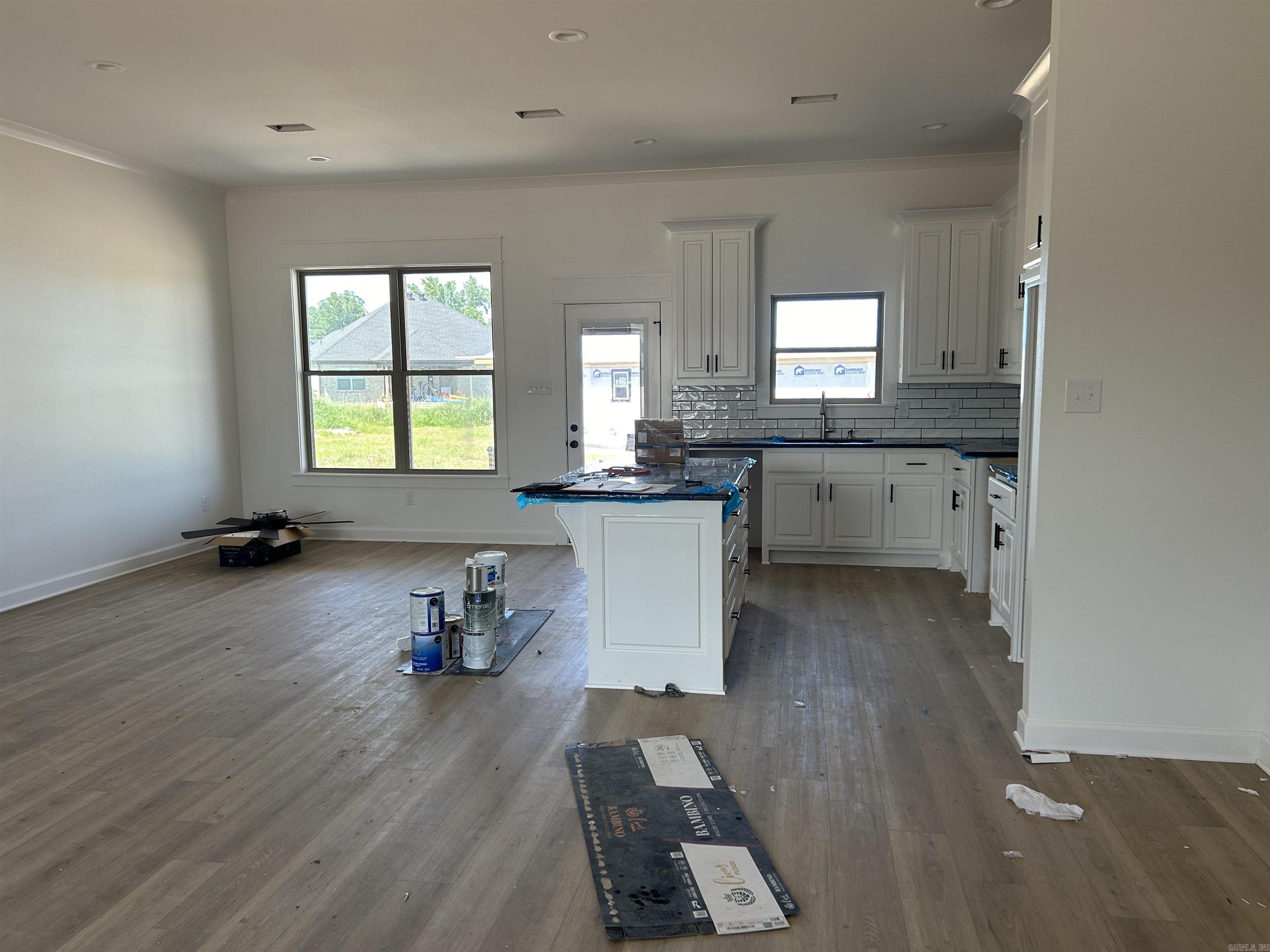 JAXON TERRACE - Residential