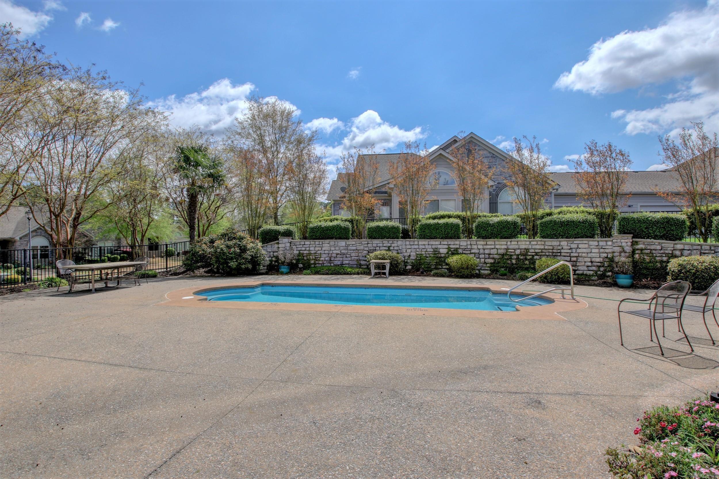 MOUNTAIN TERRACE ESTATES TOWNHOM - Residential