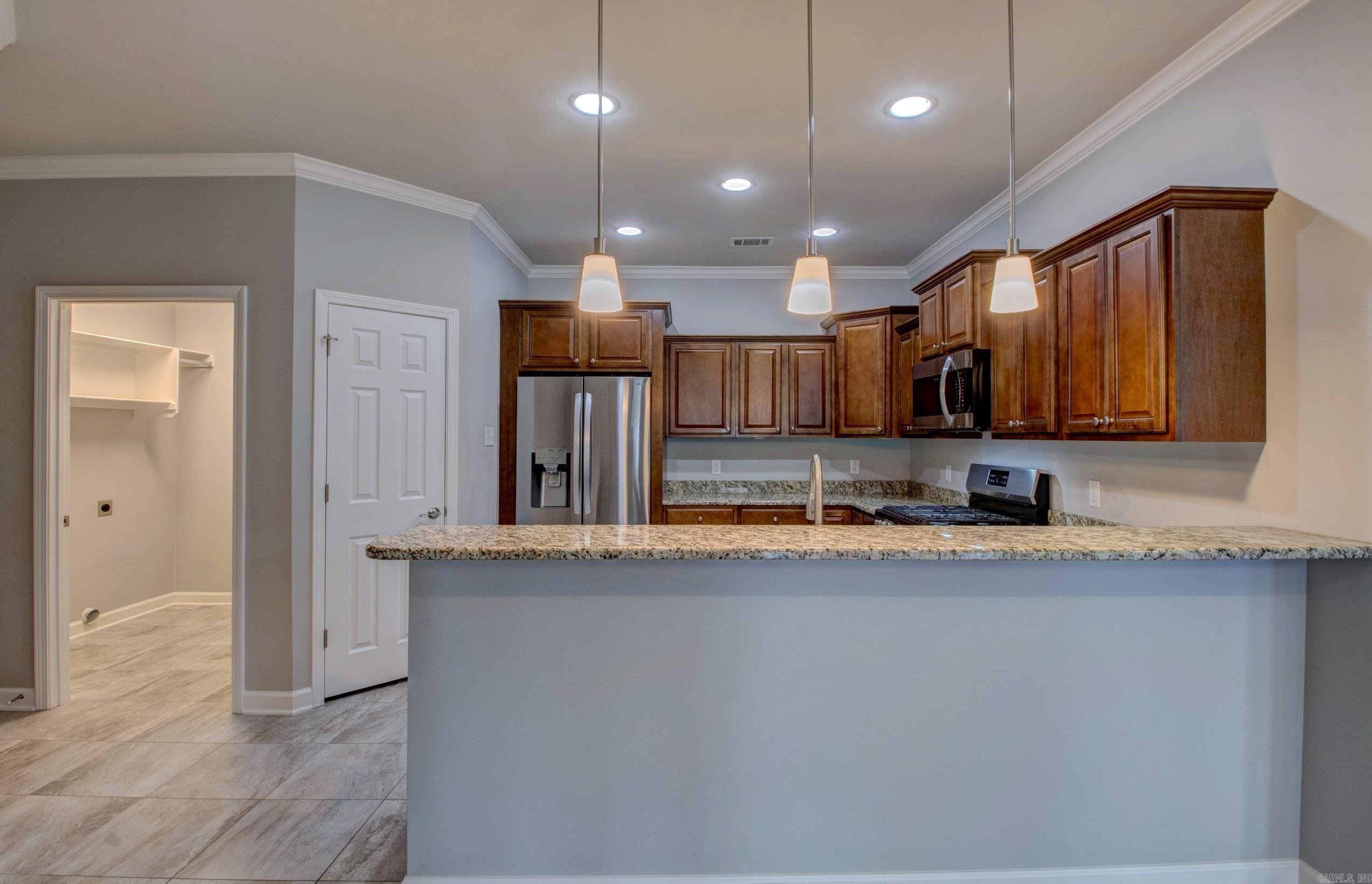 MOUNTAIN TERRACE ESTATES TOWNHOM - Residential