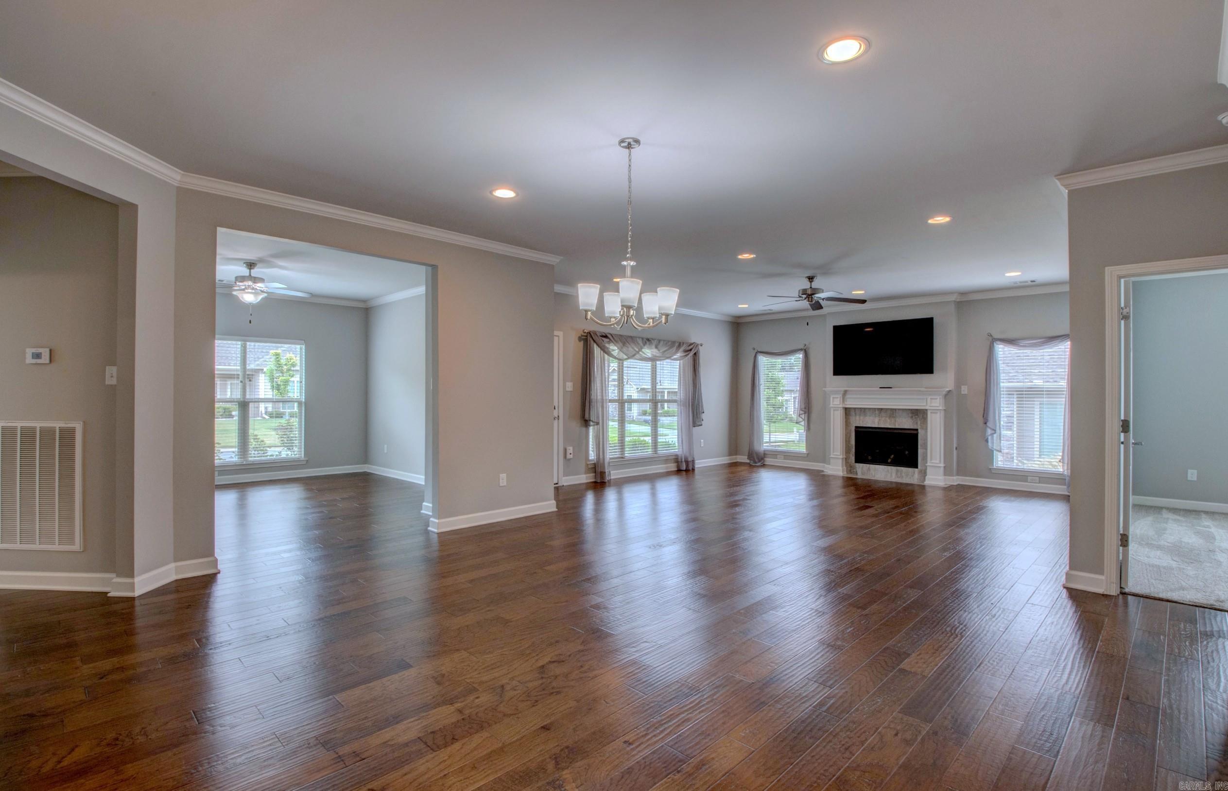 MOUNTAIN TERRACE ESTATES TOWNHOM - Residential