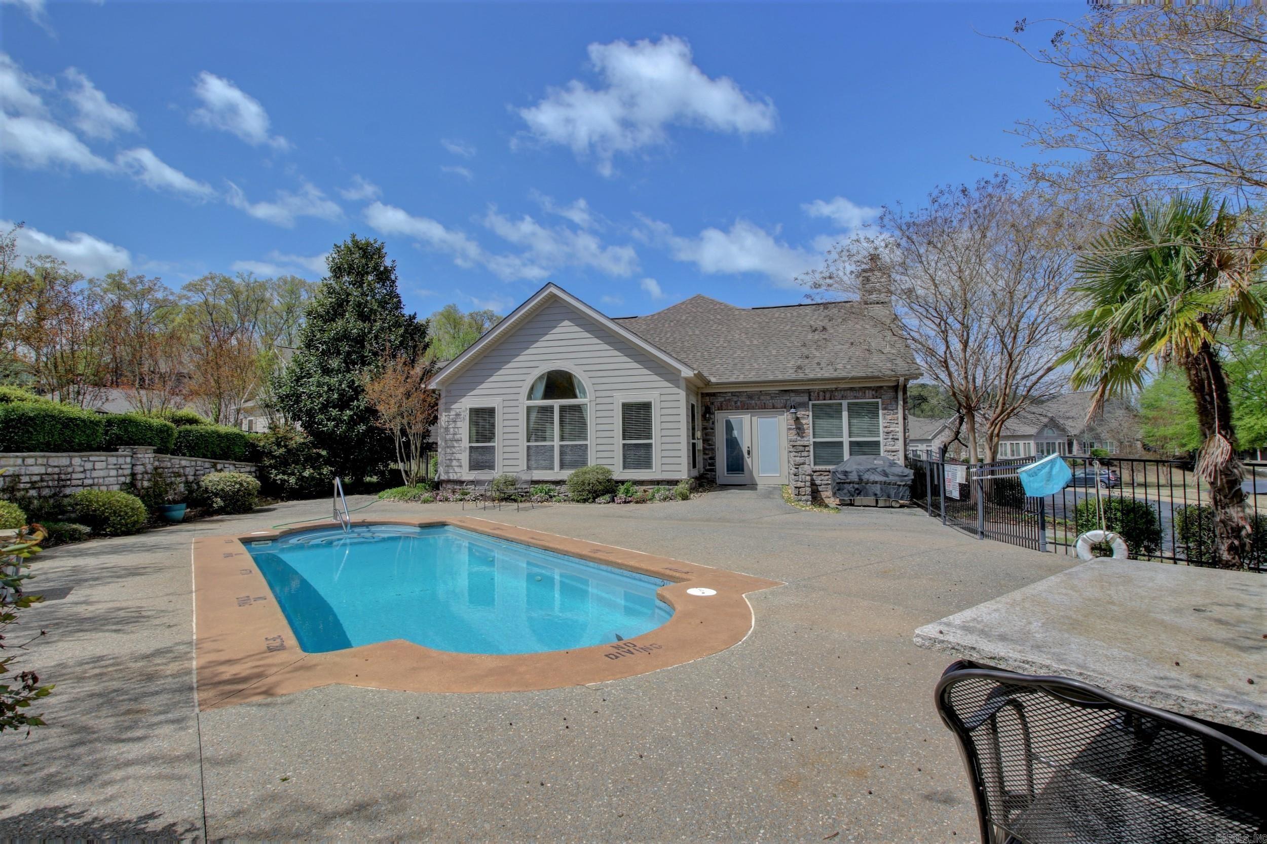 MOUNTAIN TERRACE ESTATES TOWNHOM - Residential