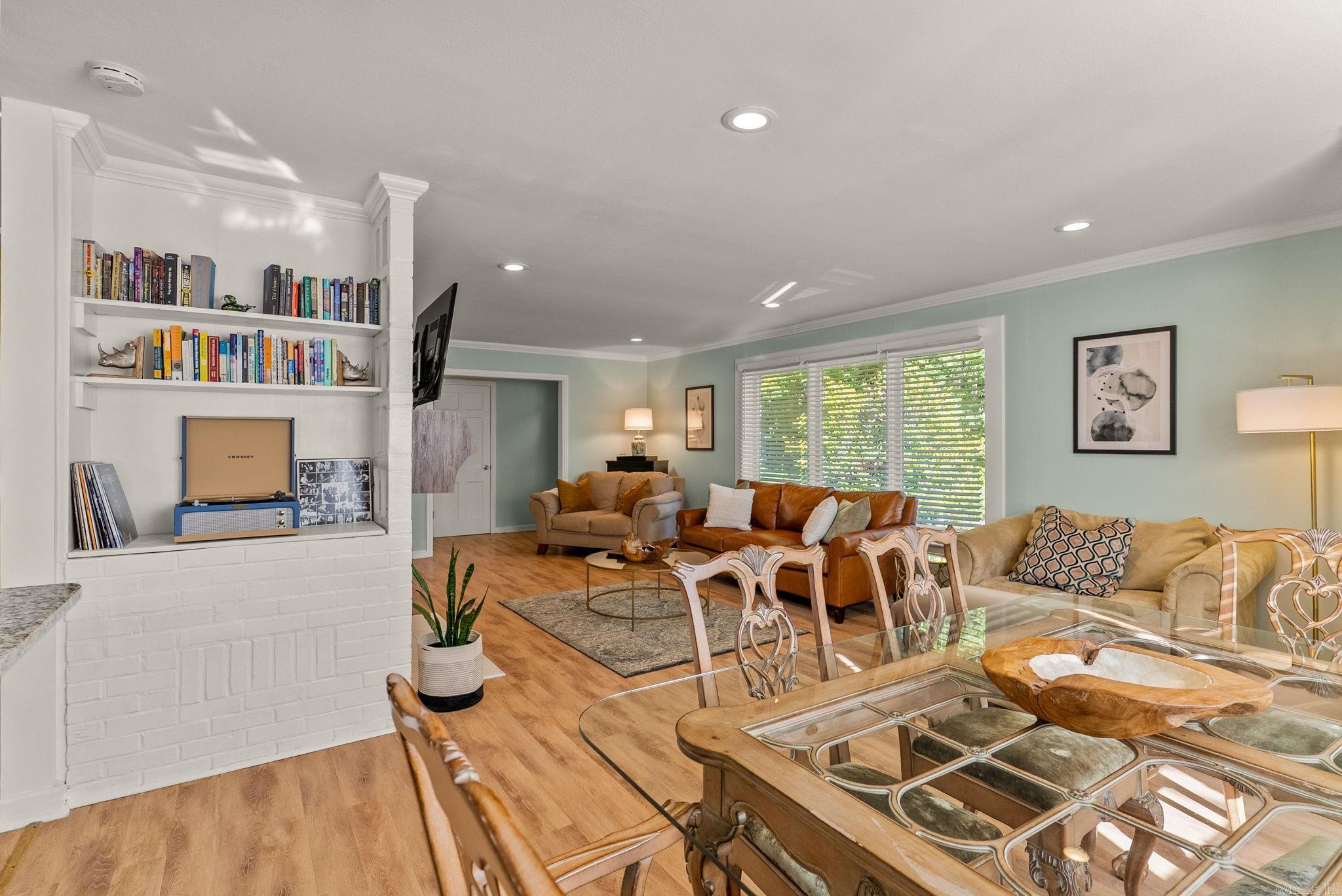 PASCHAL HEIGHTS - Residential
